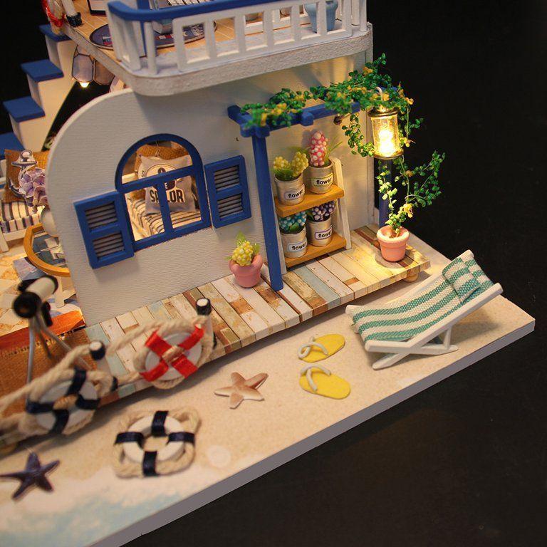 Casa Miniatura DIY “Blue Coast” – Cabaña Costera de Madera con Luces LED -4