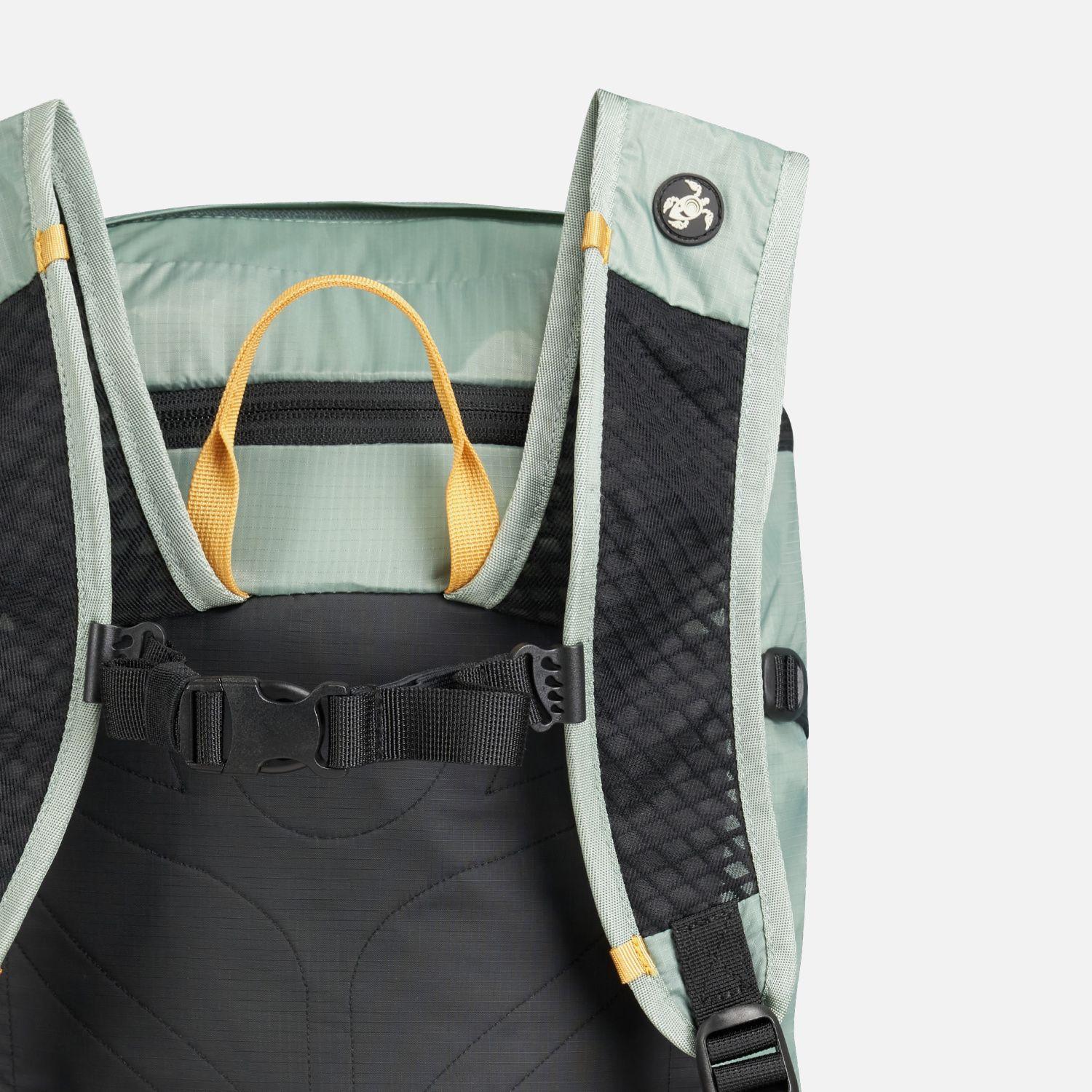 Mochila Unisex Peso Pluma 25L Jade Haka-Honu-4