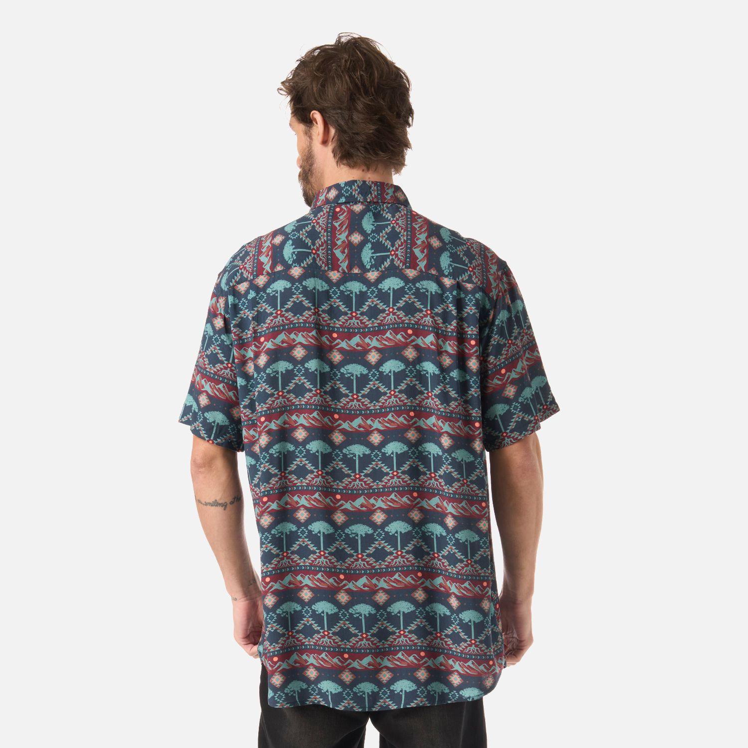 Camisa Hombre Good Karma Print Azul Noche Haka Honu V26-2