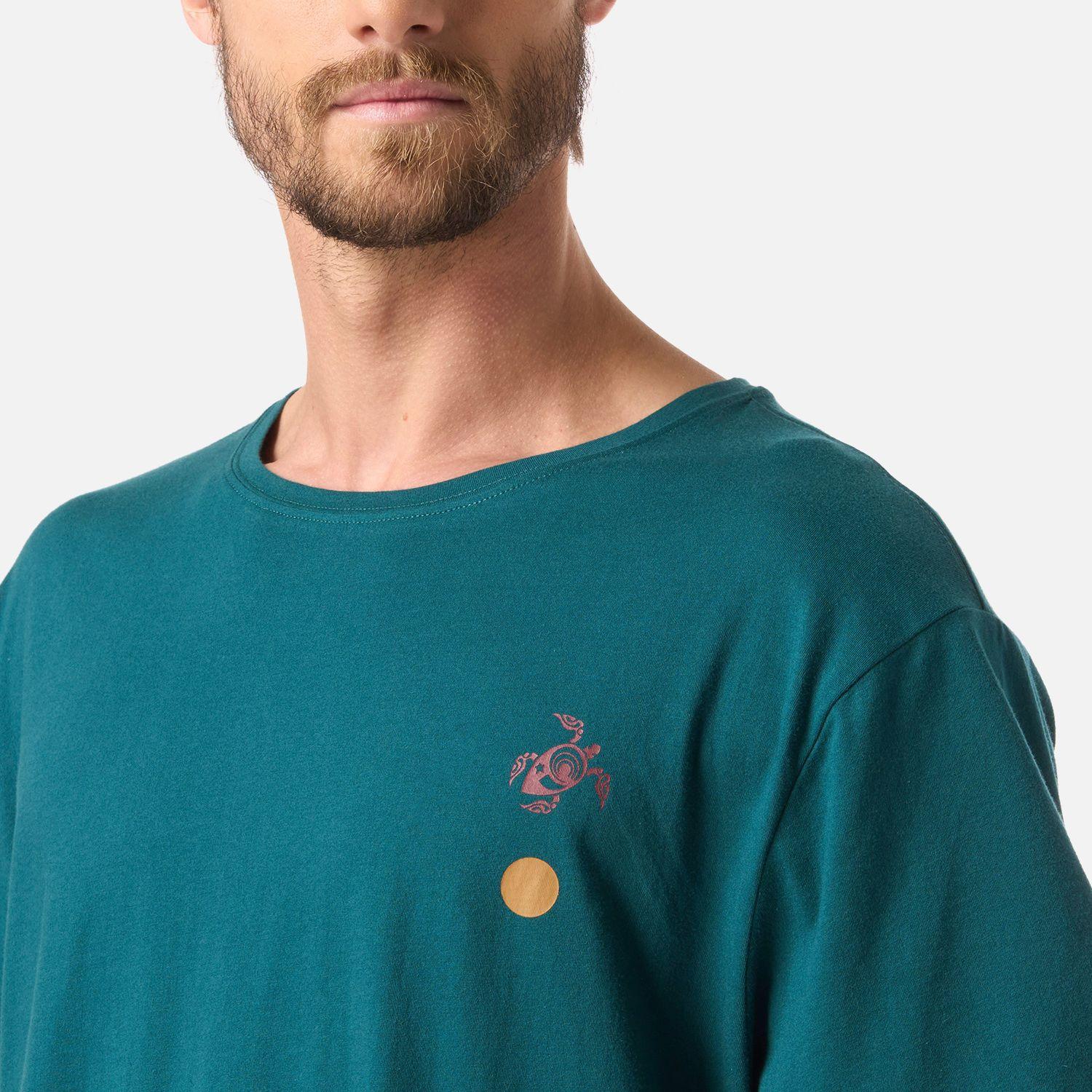 Polera Hombre El Cuernudo Petroleo Oscuro Haka Honu V26-3