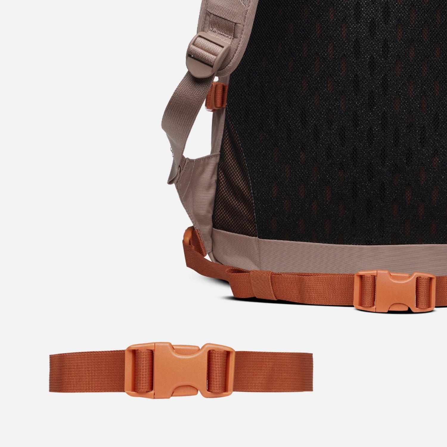 Mochila Intense 24L Daypack Canela Lippi V26-8