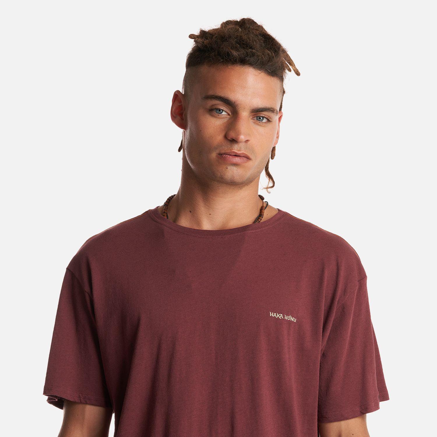 Polera Hombre Natural Burdeo Haka Honu V23-4