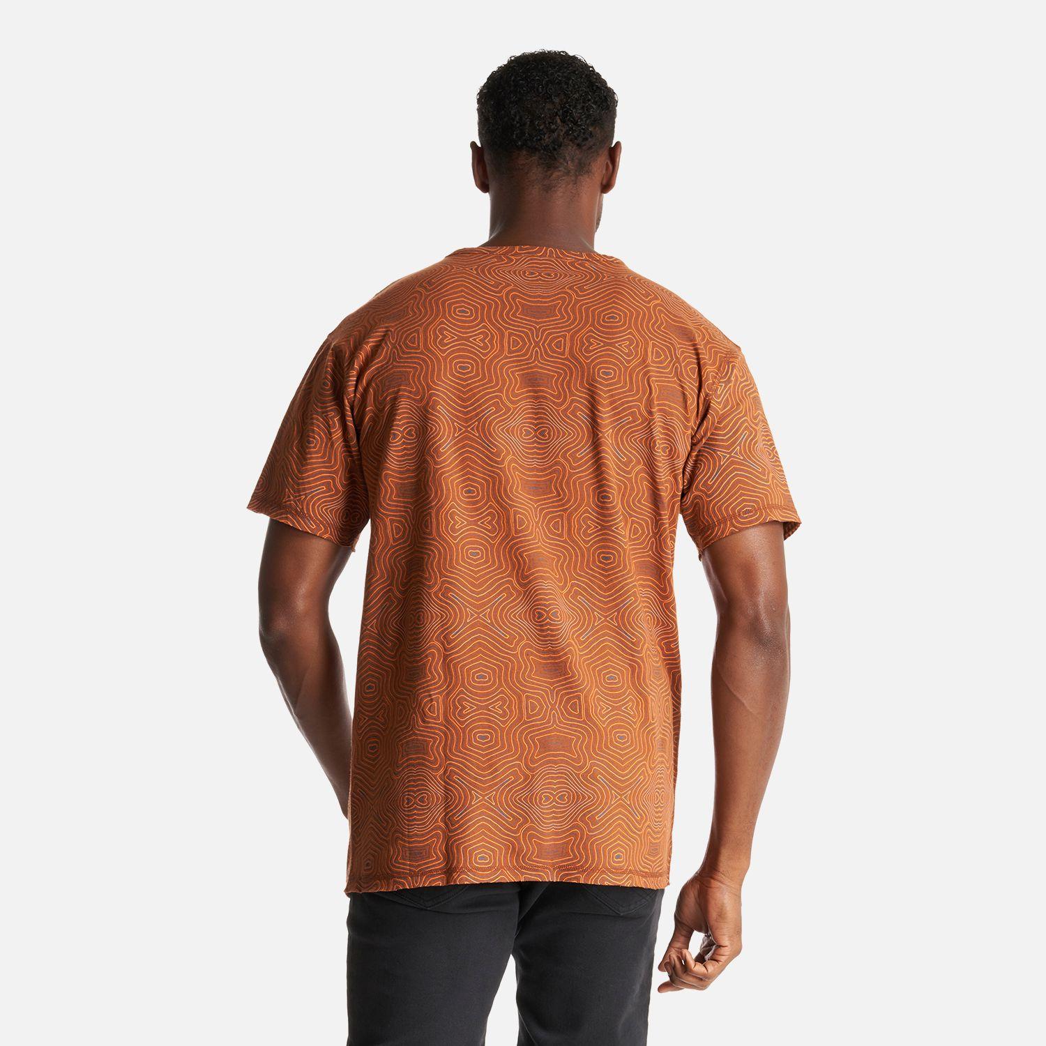 Polera Hombre Bi-curioso Print Terracota Haka Honu I23-3