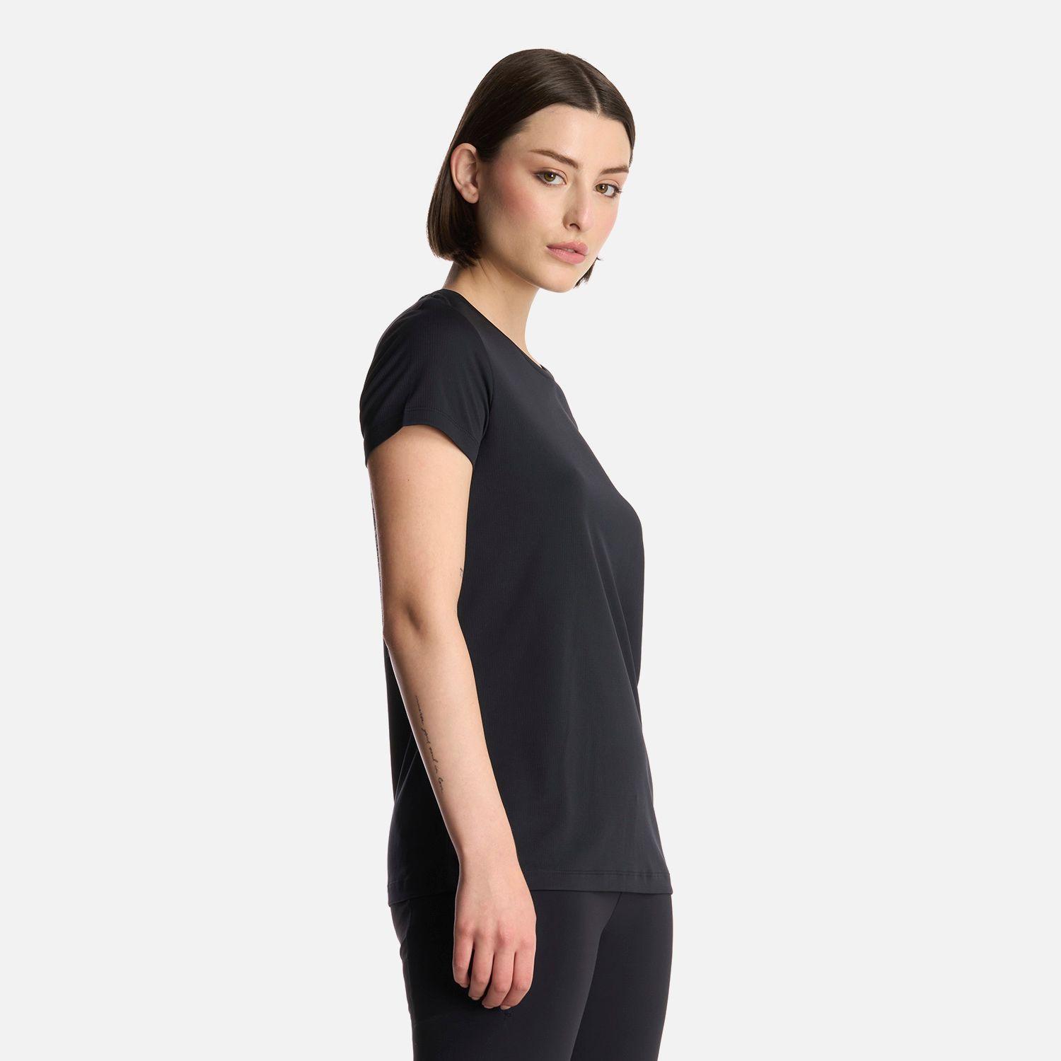 Polera Mujer Core Q-Dry T-Shirt Negro Lippi-1