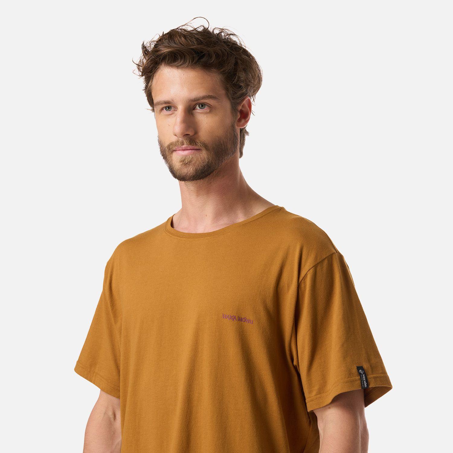 Polera Hombre Haka Mostaza Haka Honu V26-3