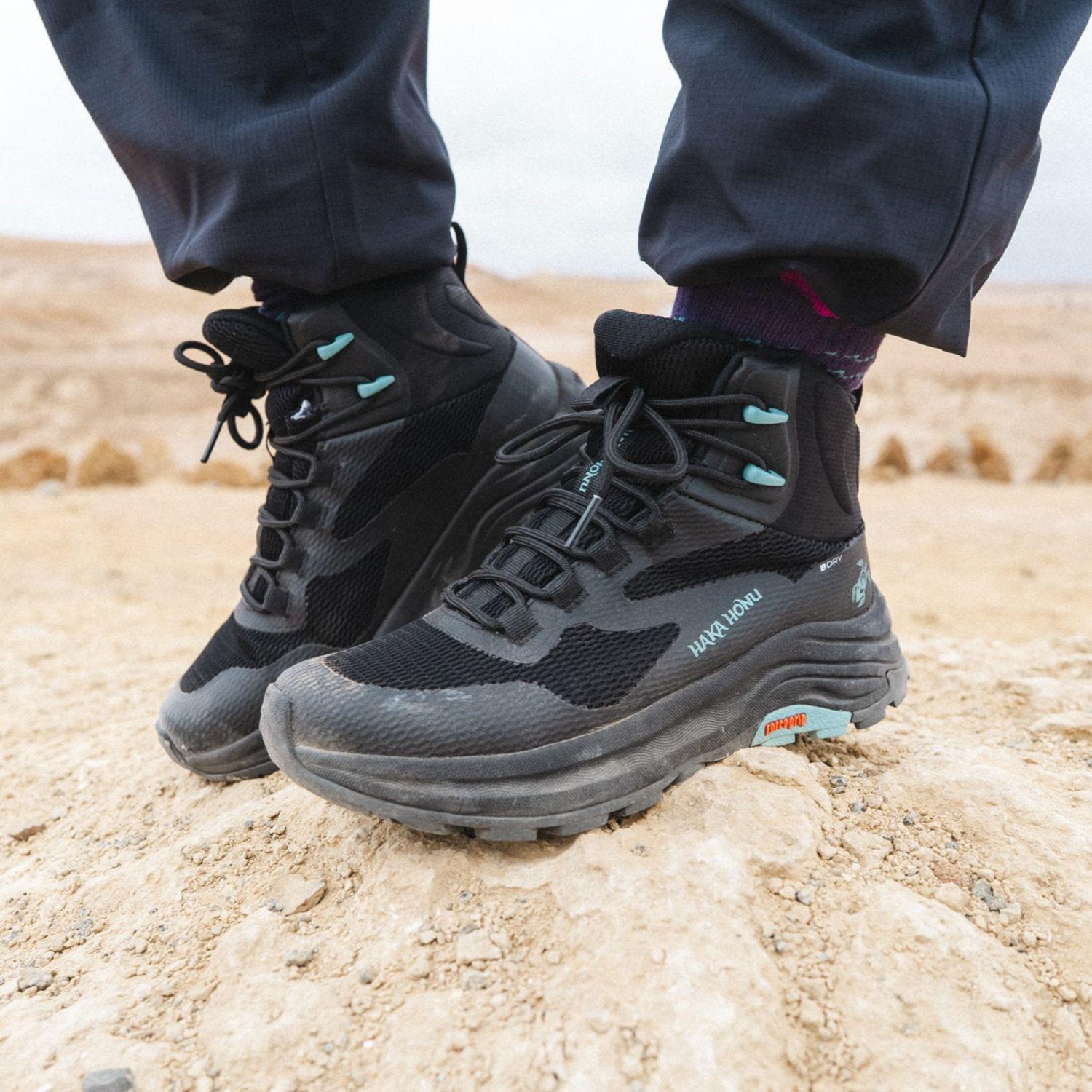 Zapatilla Mujer Huillin Alto Negro Haka Honu I26-8