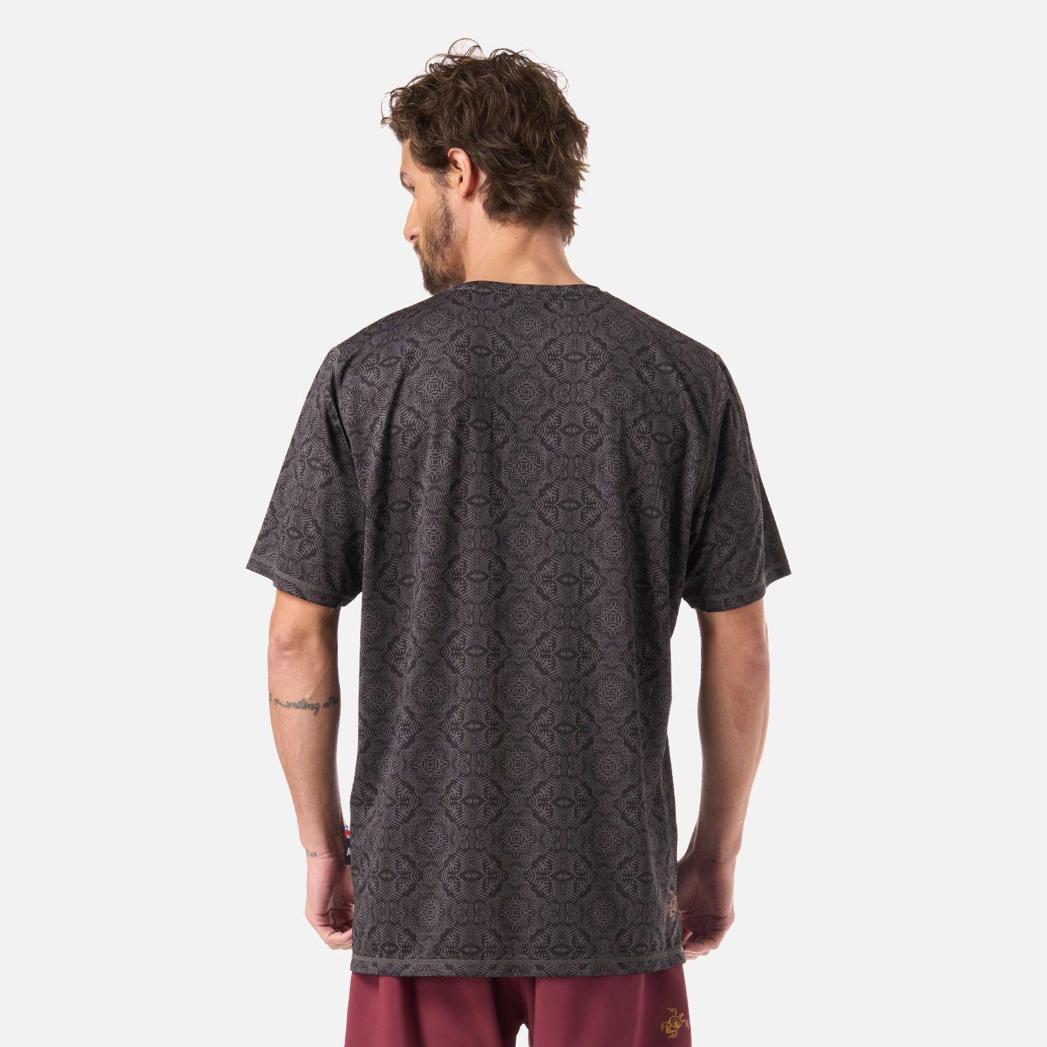 Polera Hombre Sudala Print Grafito Haka Honu V26-2