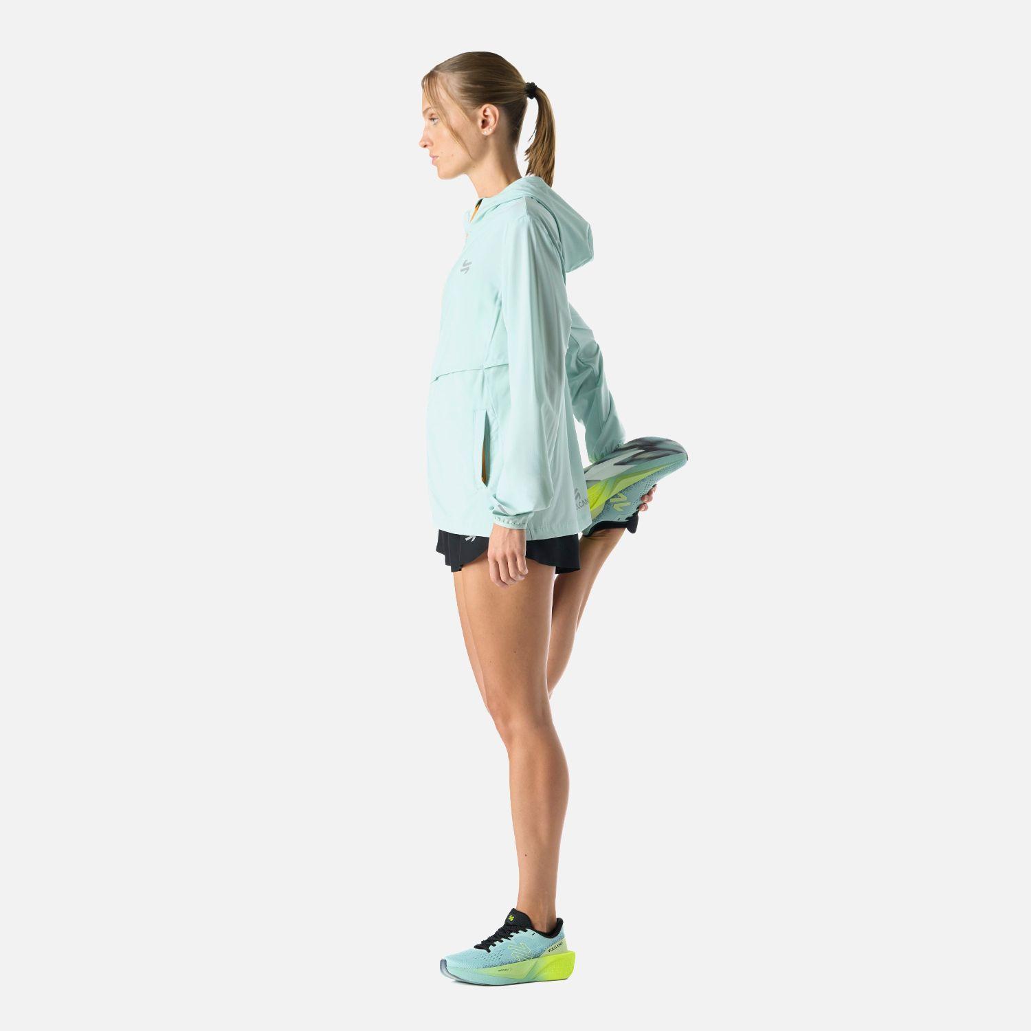 Cortaviento Deportivo running mujer Built To Move-2