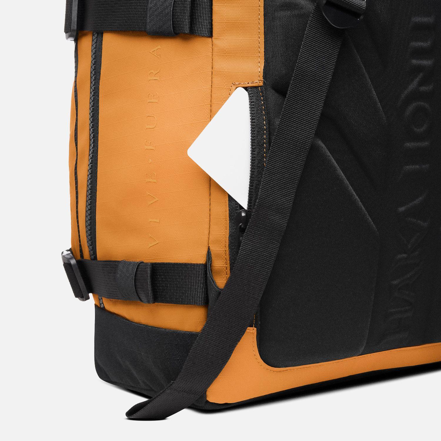 Mochila  Cromi 22L Mostaza Haka Honu I26-5