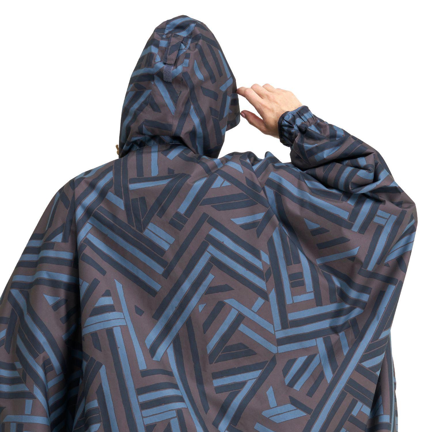 Poncho Unisex Capuchina Negro Haka Honu-3
