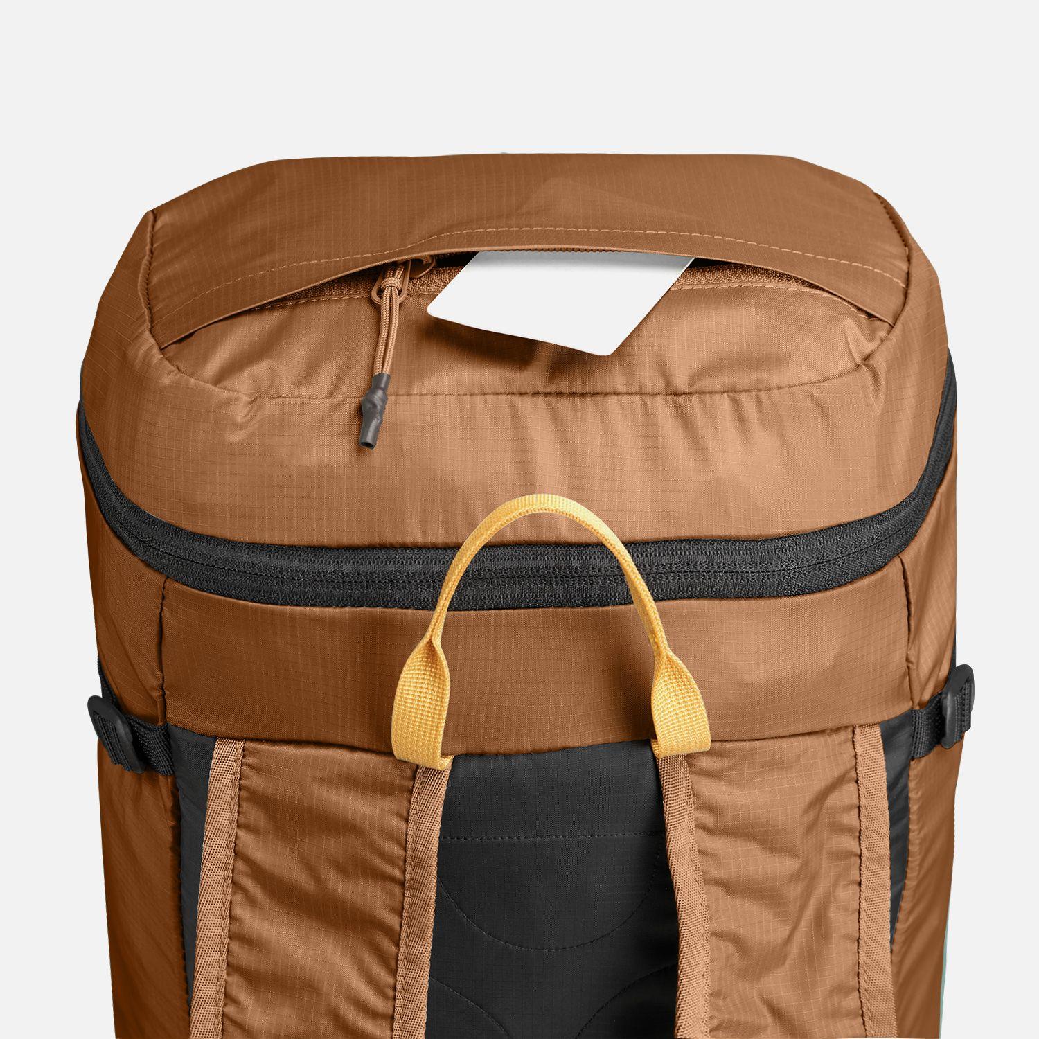 Mochila Unisex Peso Pluma 25L Camel Haka-Honu-3