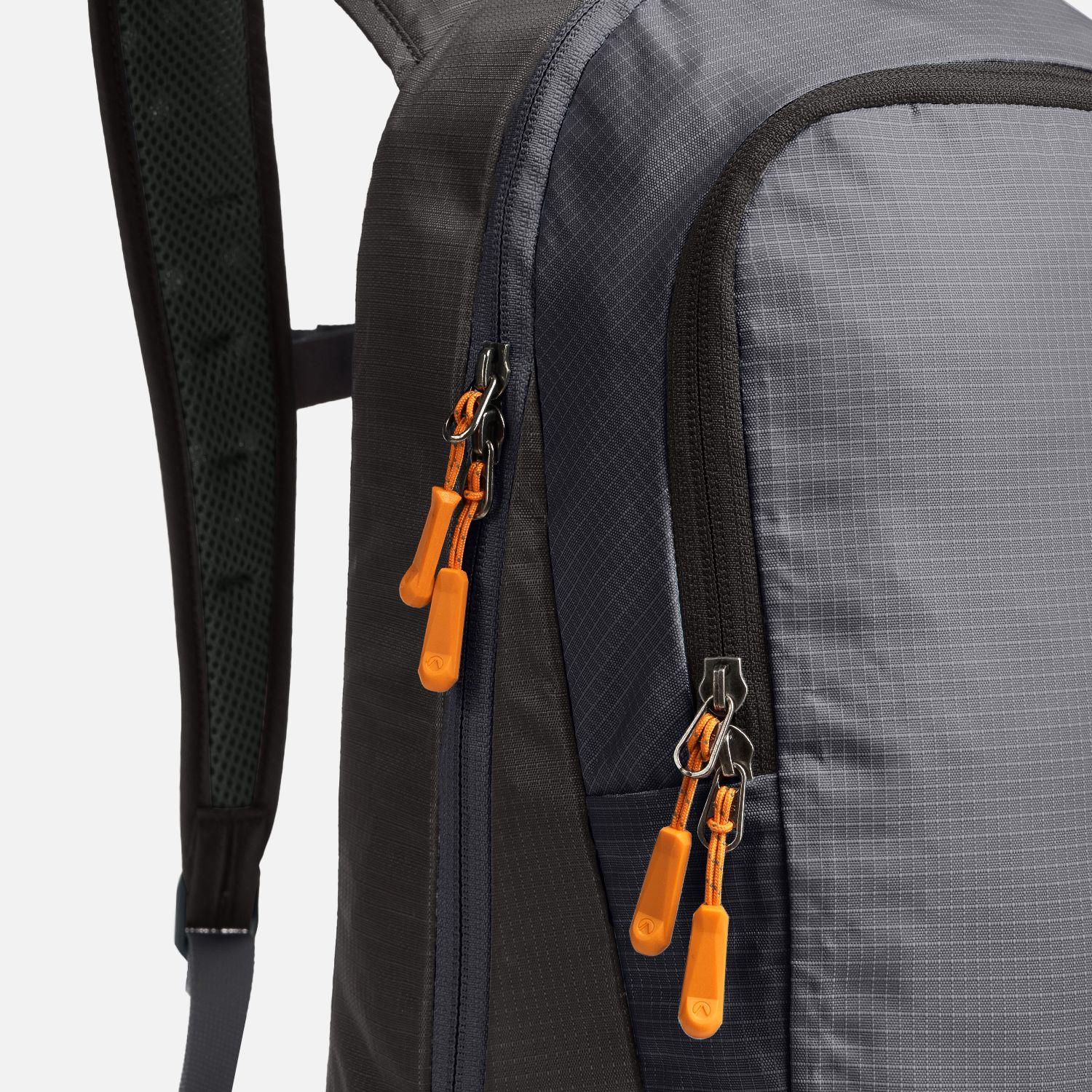 Mochila Unisex Fury 10L Negro Lippi-3