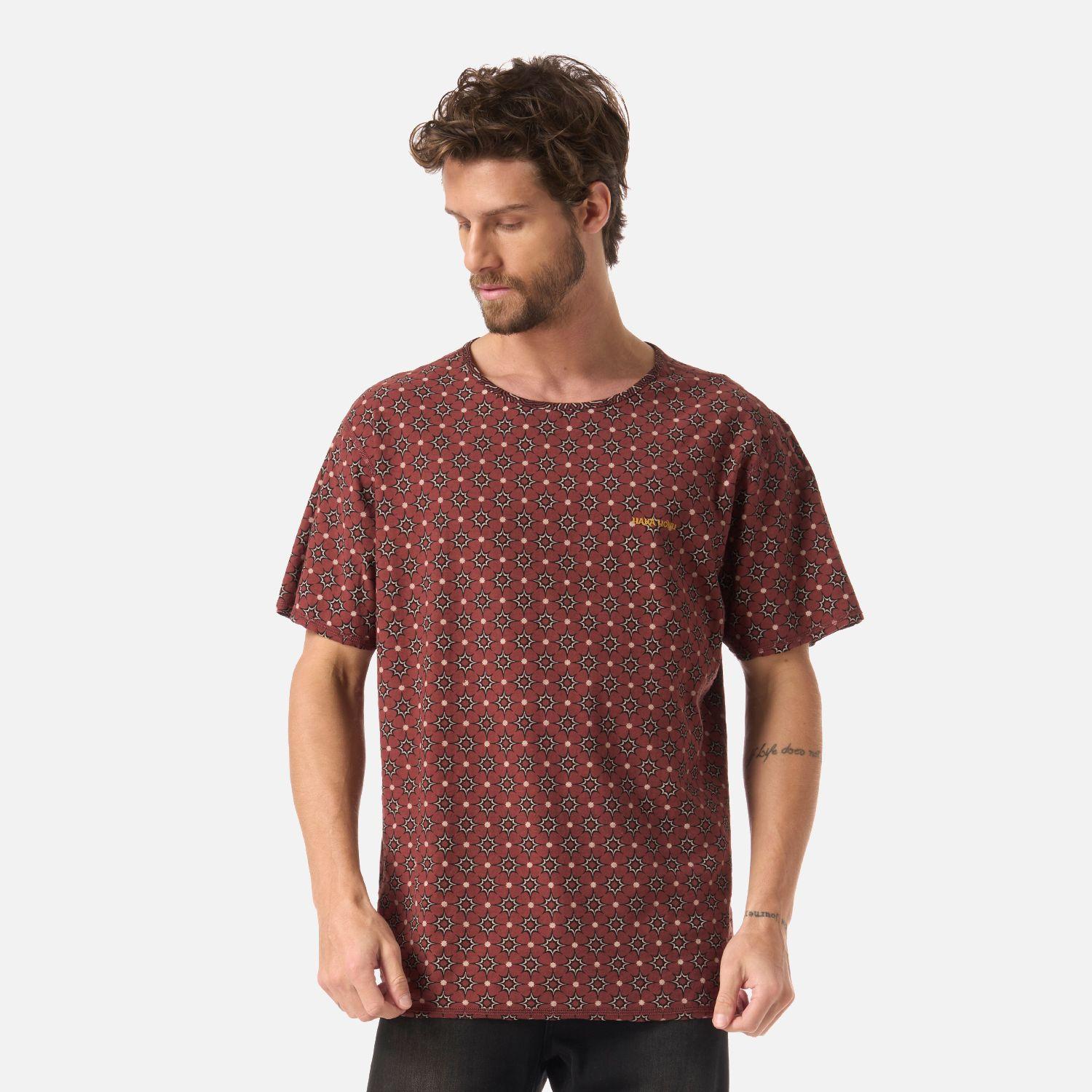Polera Hombre Bi-curioso Print Vino Haka Honu V26-5