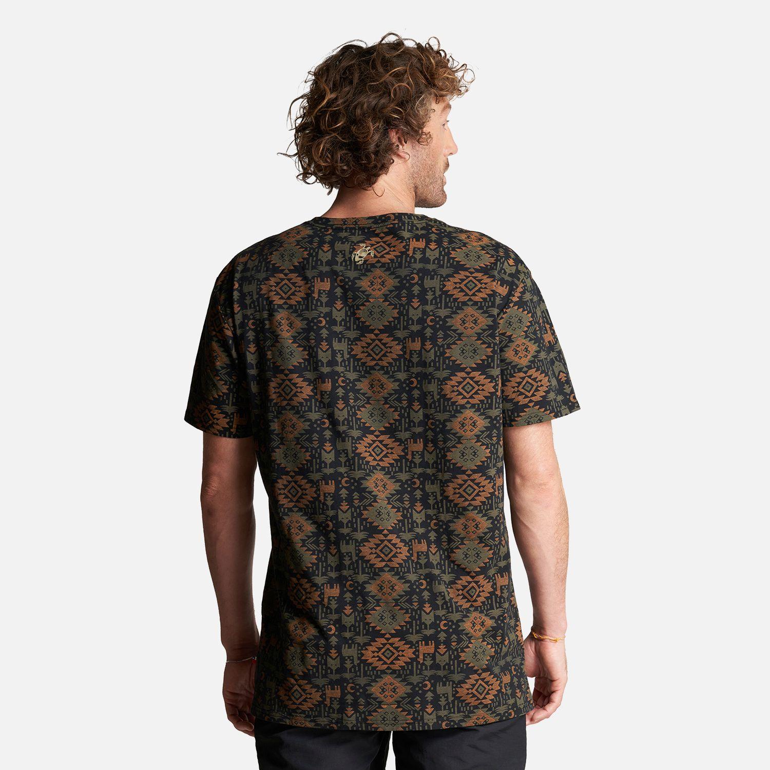 Polera Hombre Llámalo Print Negro Haka Honu-3
