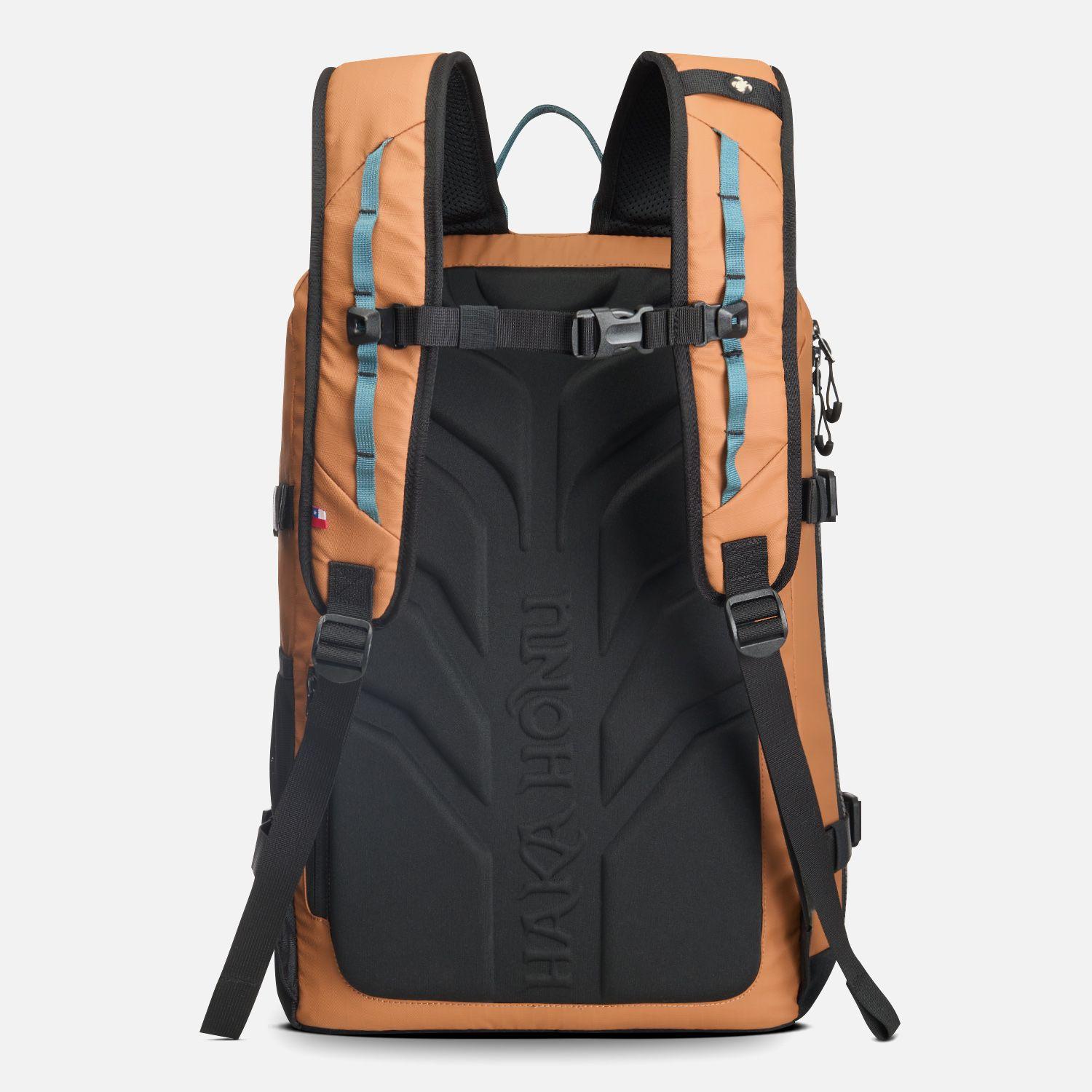 Mochila Unisex Trome 28L Camel Haka-Honu-2