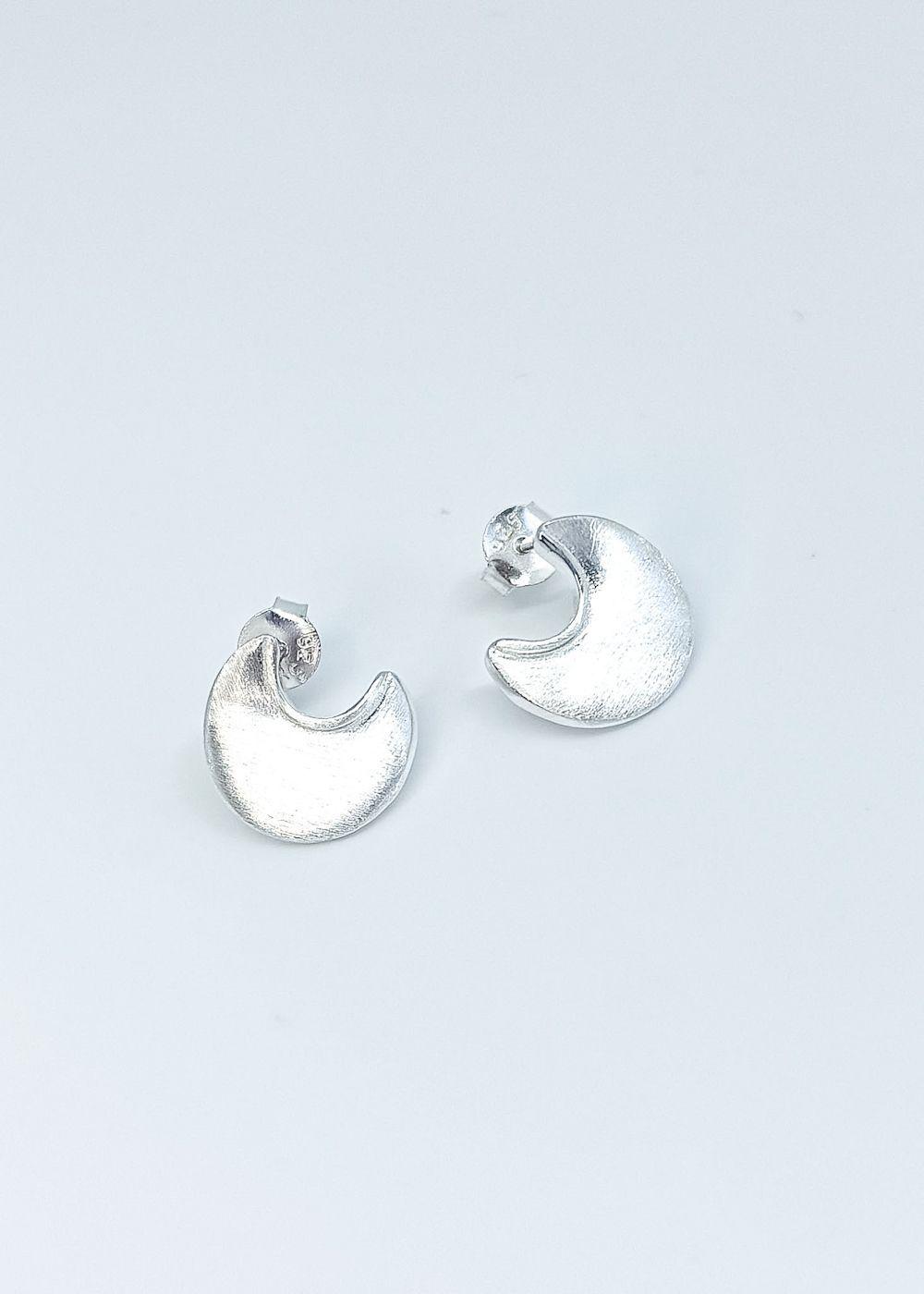 Aros luna en plata lisa 925-3
