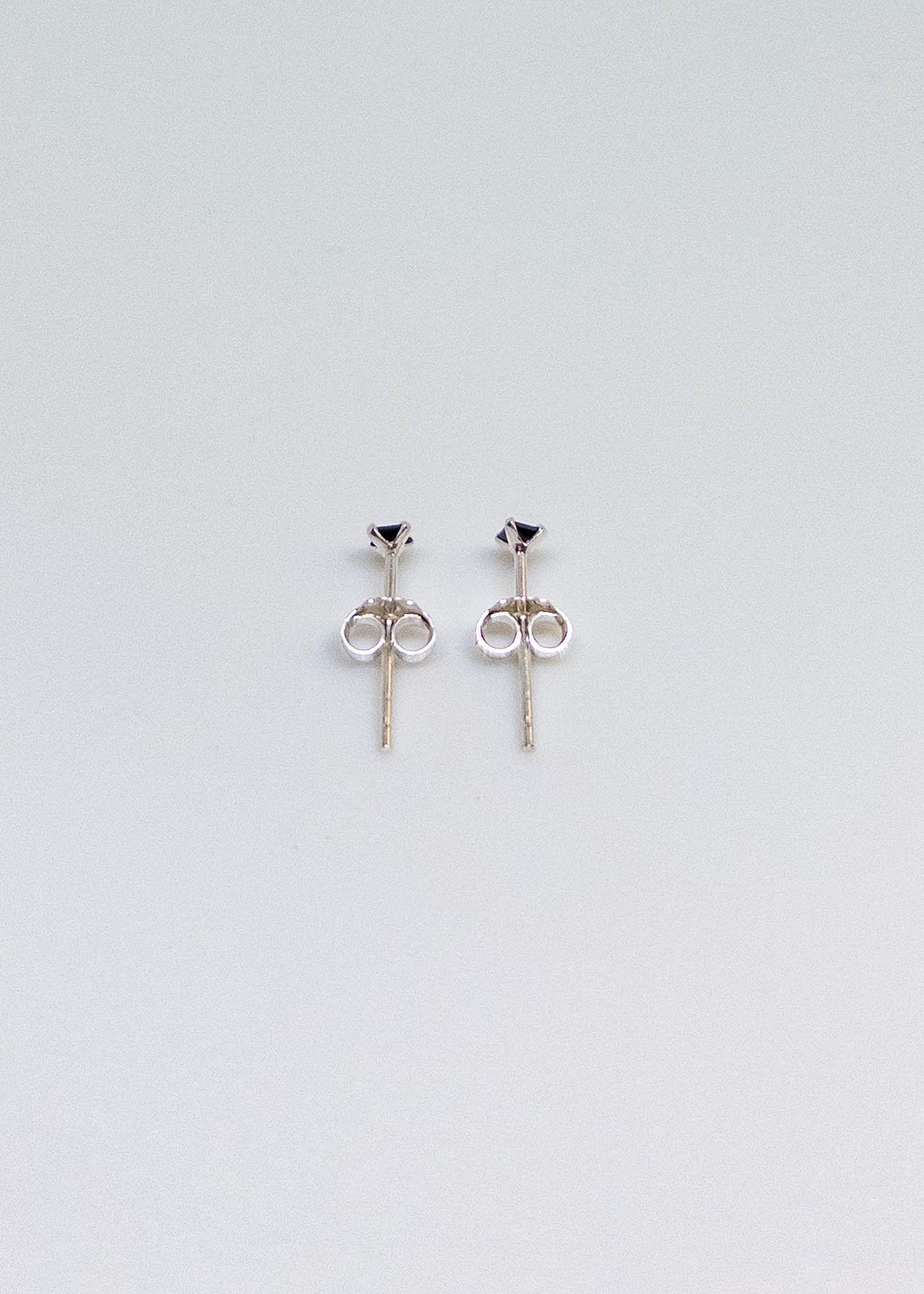 Aros Mini Circón Negro Cuadrado Plata Italiana 925-2