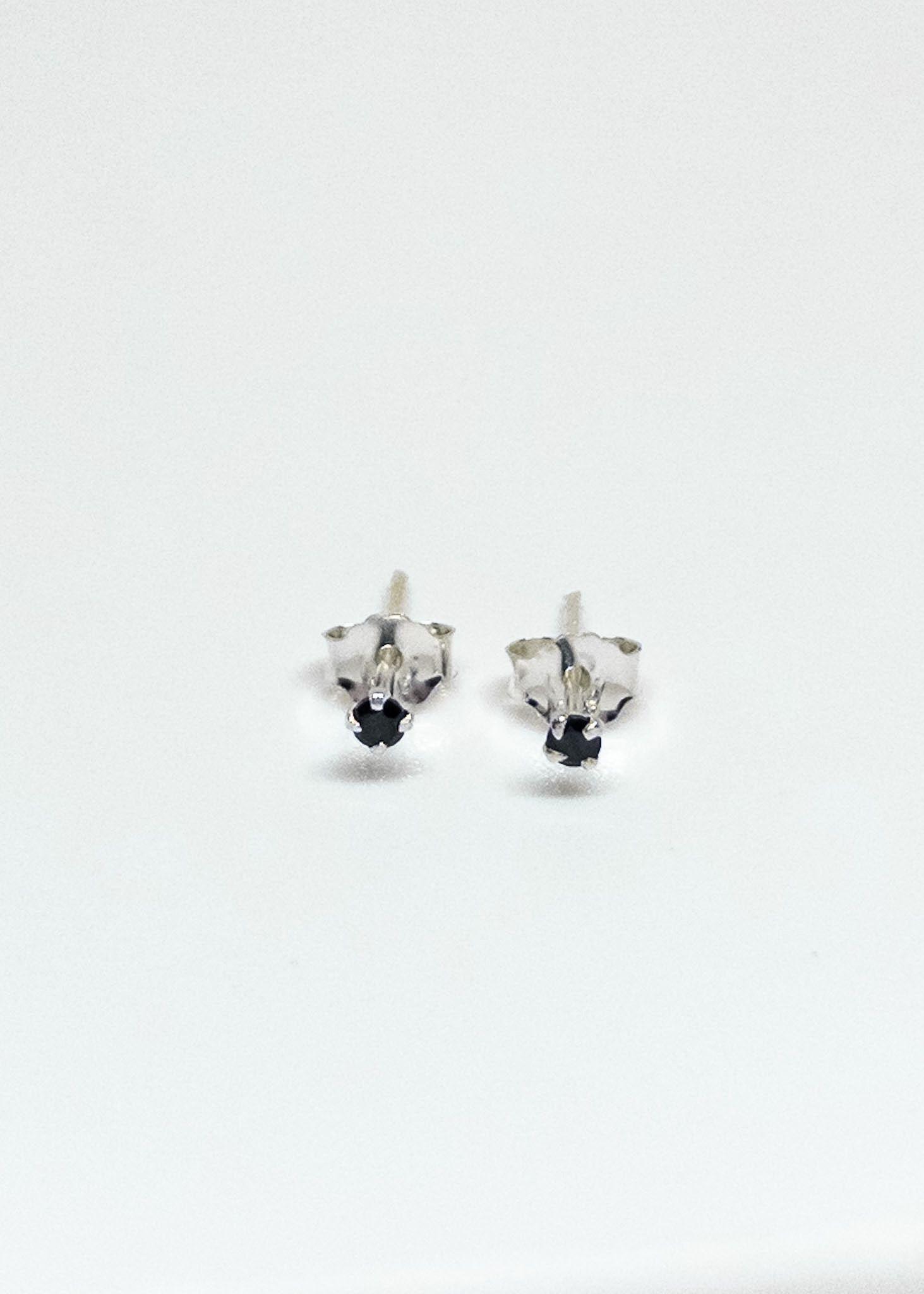 Aros Mini Circón Negro en Plata Italiana 925-2