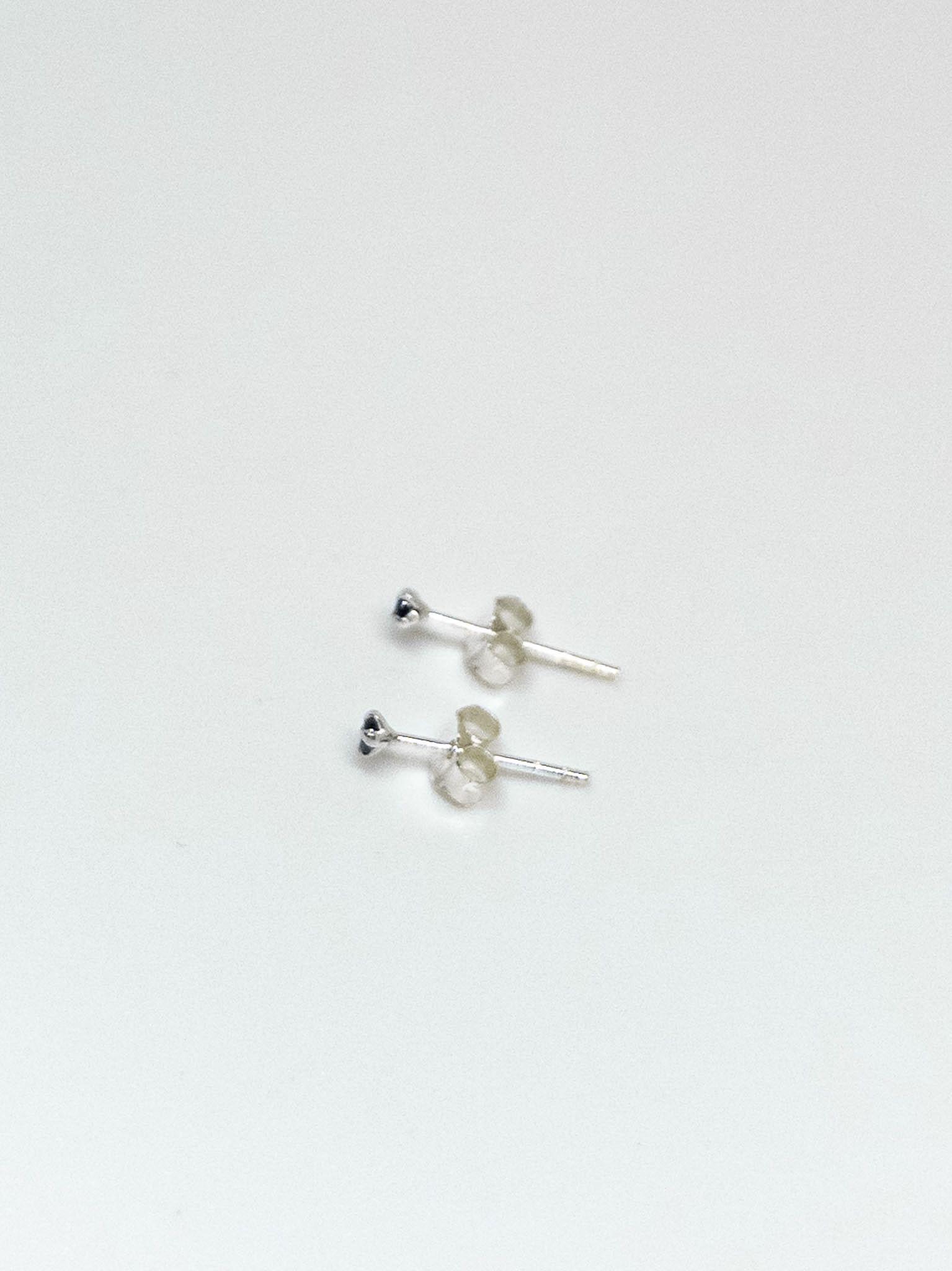 Aros Mini Circón Negro en Plata Italiana 925-3