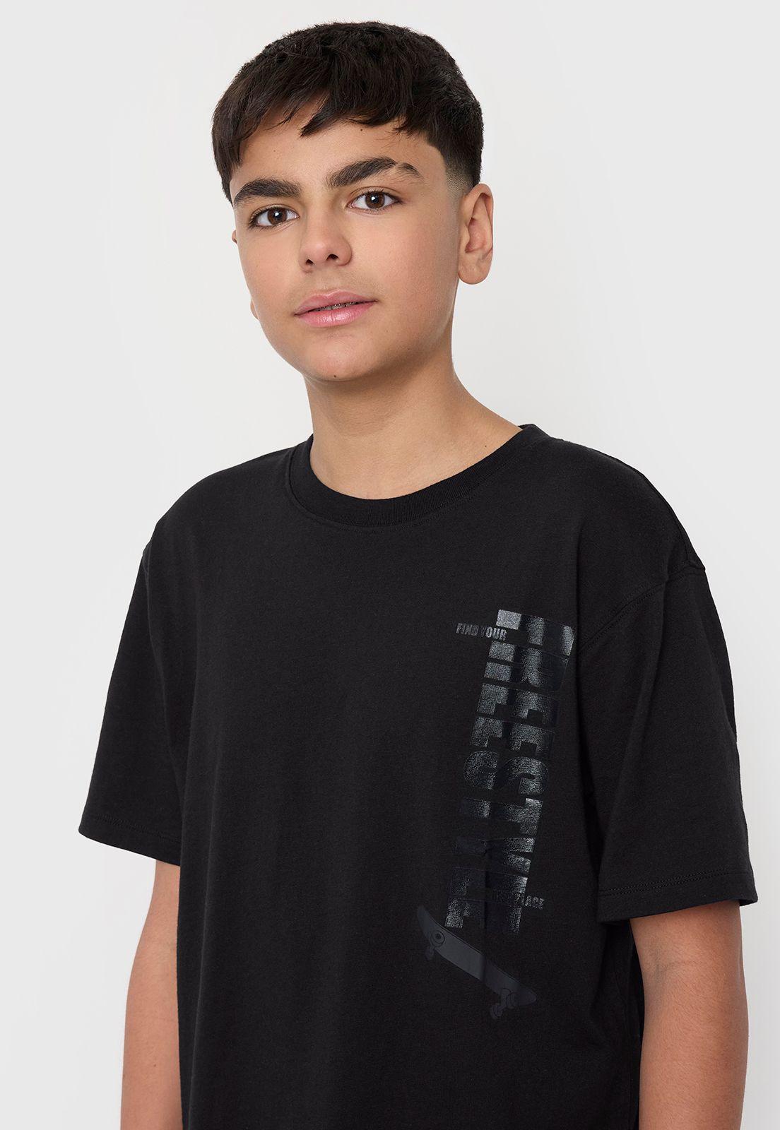 Polera Niño Teen Mc Focal Pecho Negro Corona-2