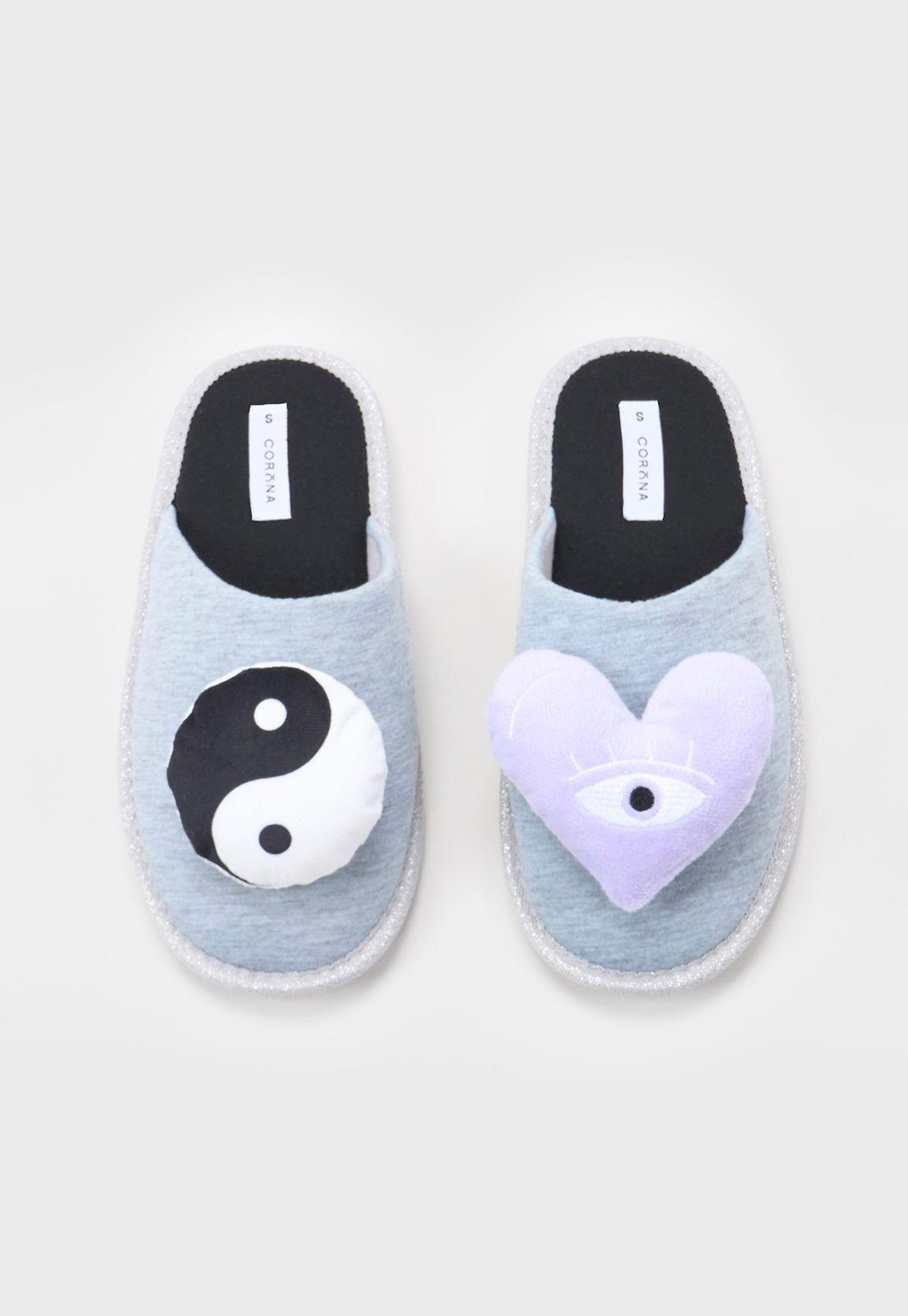 Pantufla Mujer Aplicación Gris Corona-2
