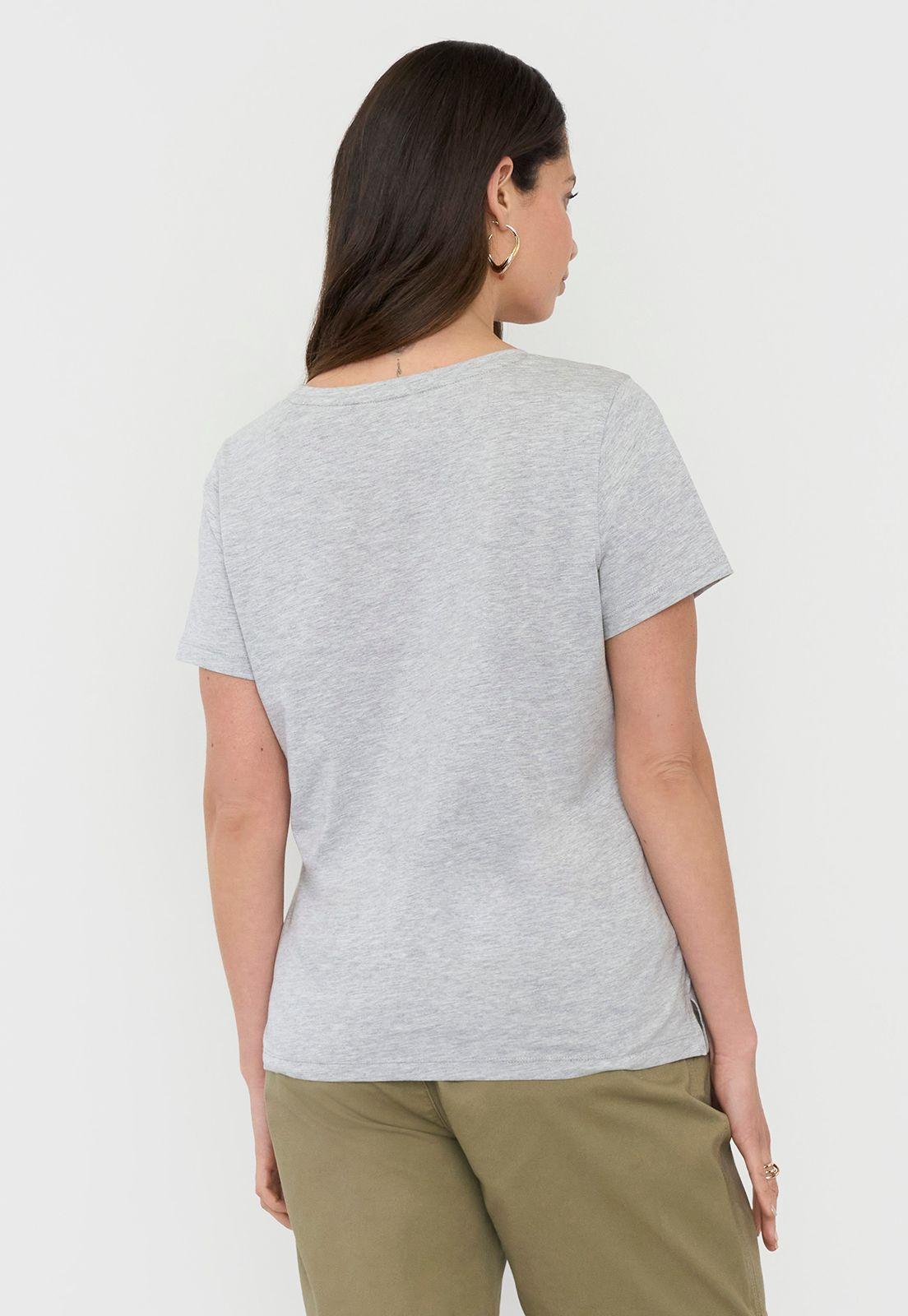 Polera Mujer M/C Focal Print Gris Corona-1
