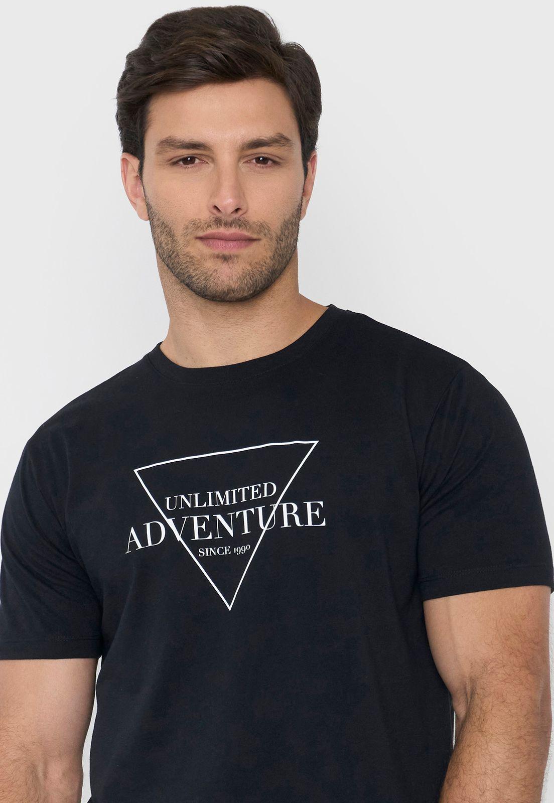 Polera Hombre Focal Print Color Negro Corona-2