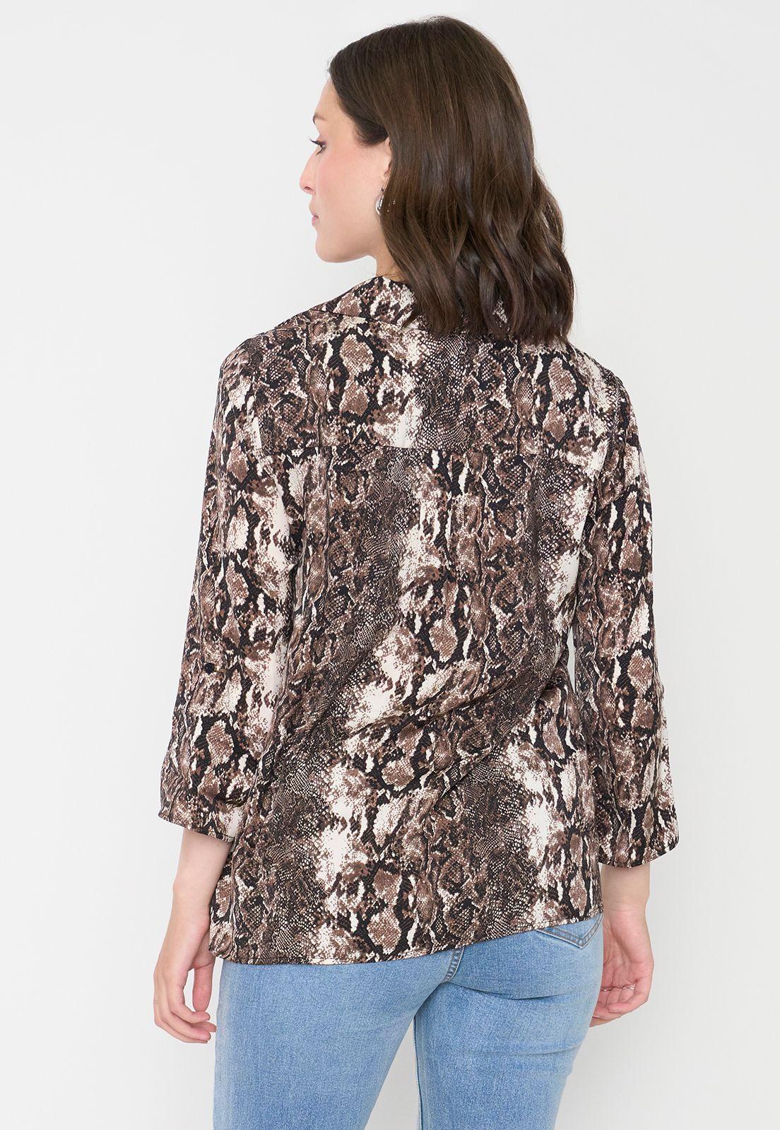 Blusa Mujer Cuello Camisero M/L Snake Print Café Corona-1
