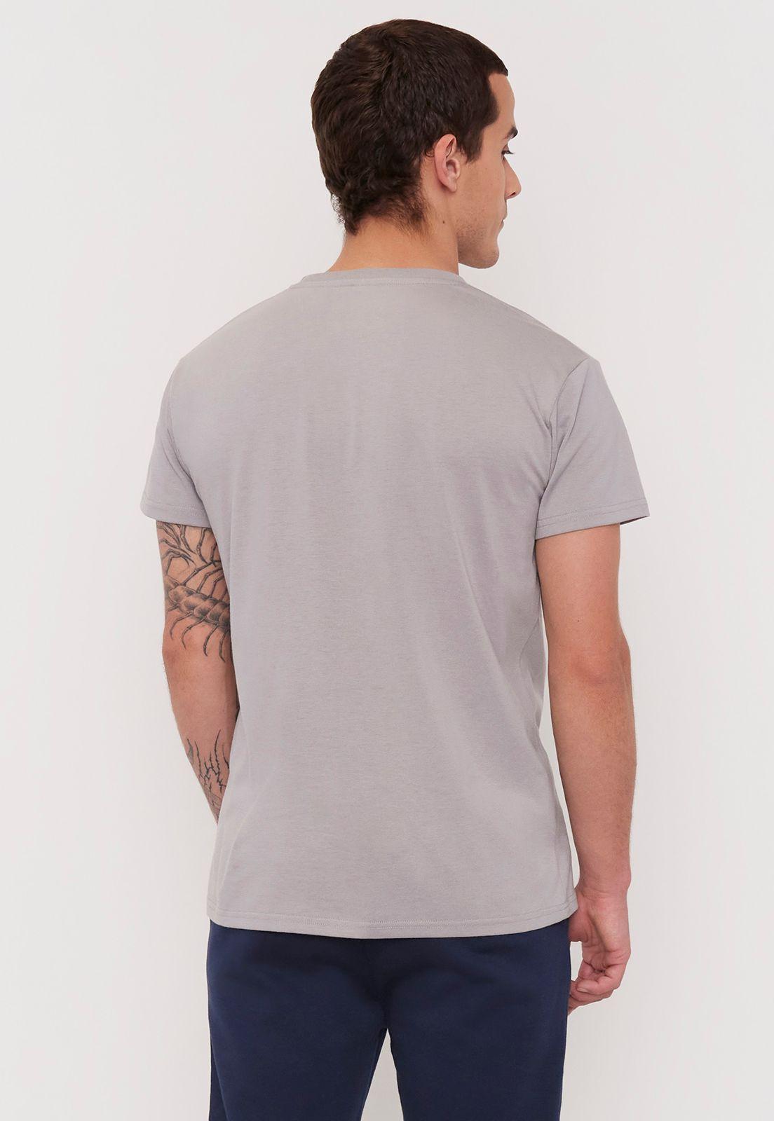Polera Hombre Deportiva Fun Lettering Poliéster  Reciclado Gris Corona-1