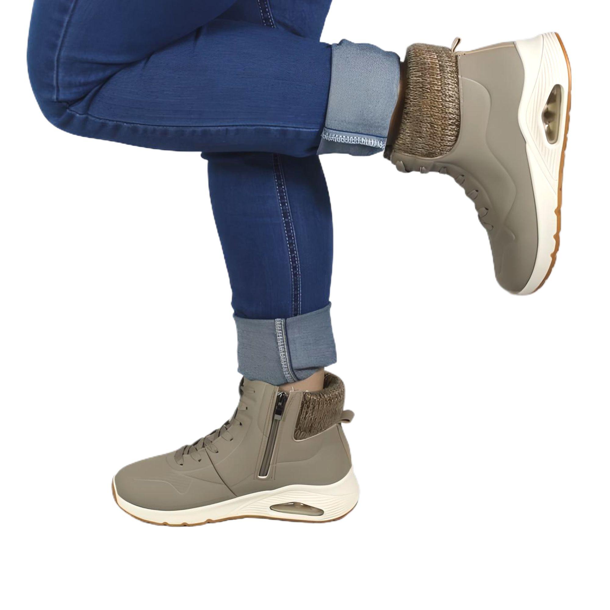 Zapatilla outdoor de Mujer Invierno 33 Yassne Gris-2