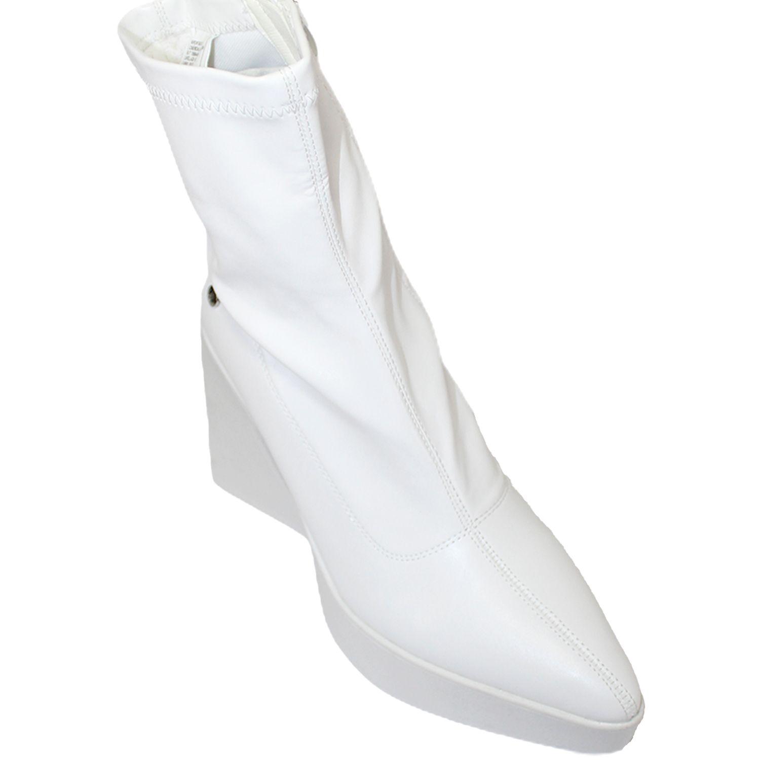 Botin Casual de Mujer con Plataforma 88 Yasna-1