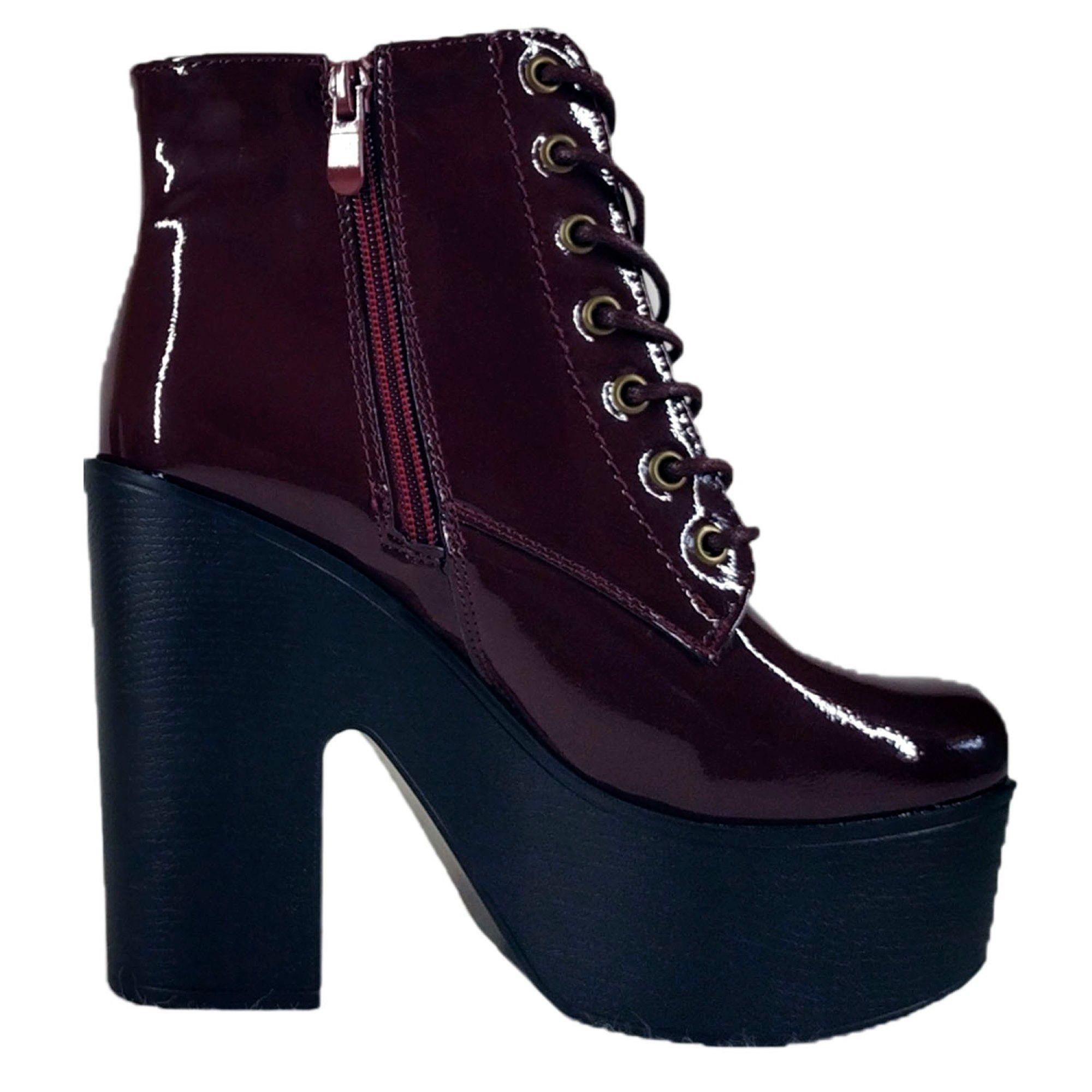 Botin Charol Taco Alto con Plataforma 60 Yassne Burdeo-2