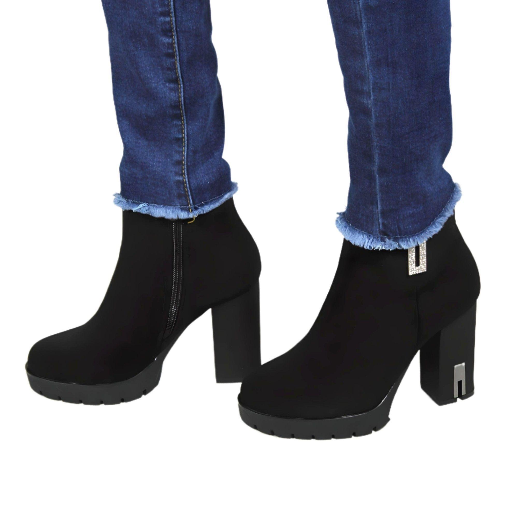 Botin Mujer Taco Alto Brillante 07 Yassne Negro-2