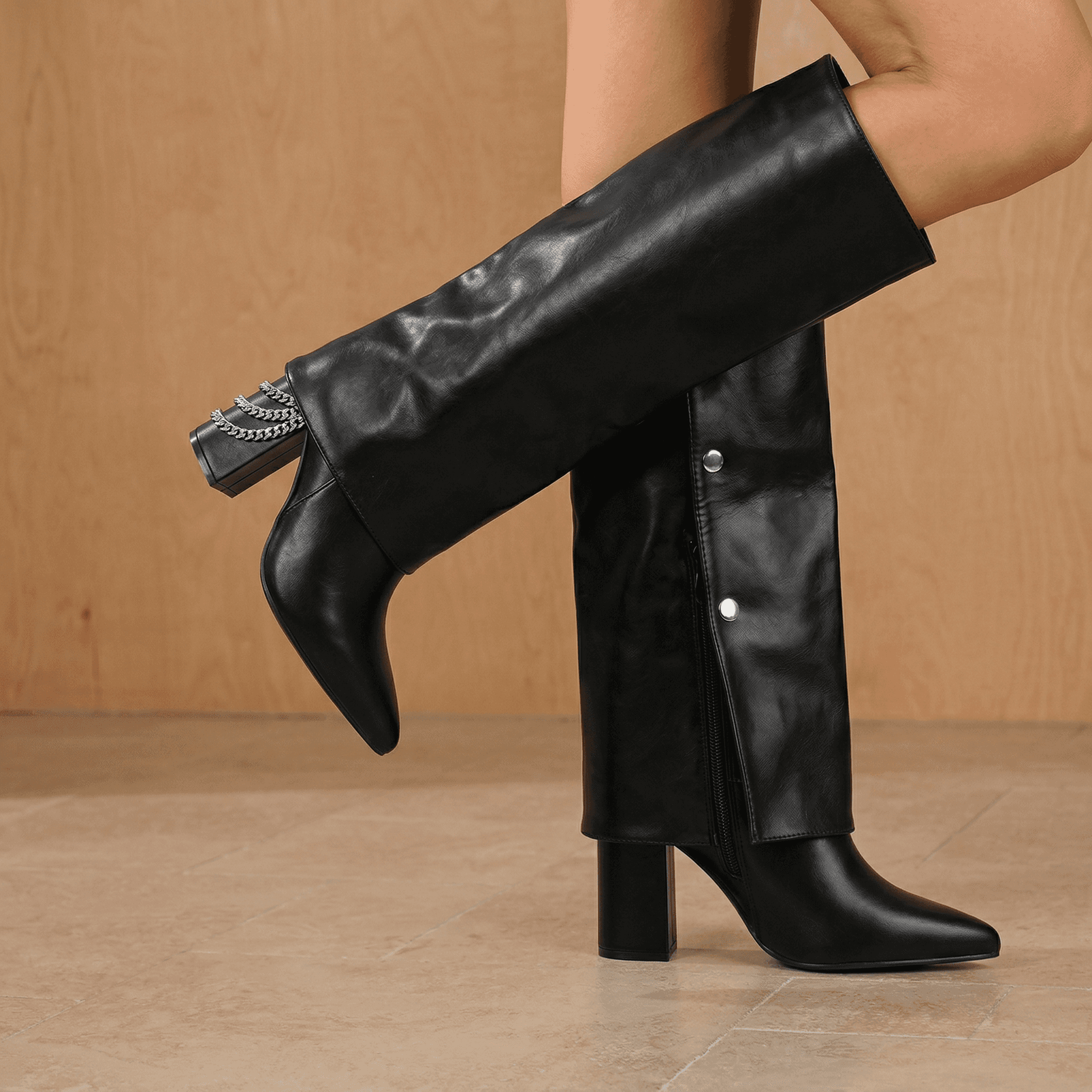 Bota Elegante con Cadena Heriel 2681 Mujer-7