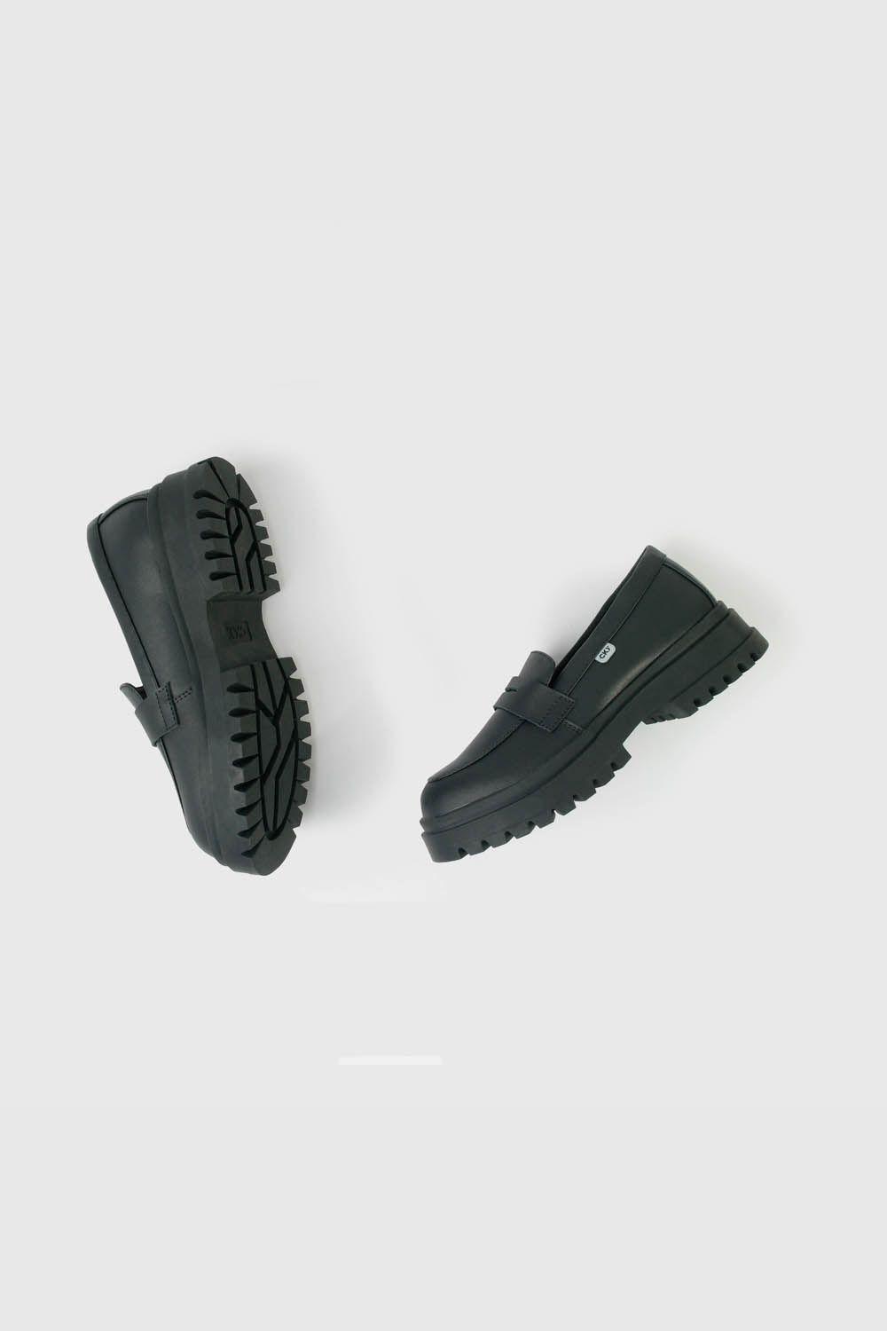 Mocasín Escolar Negro con Plataforma-3