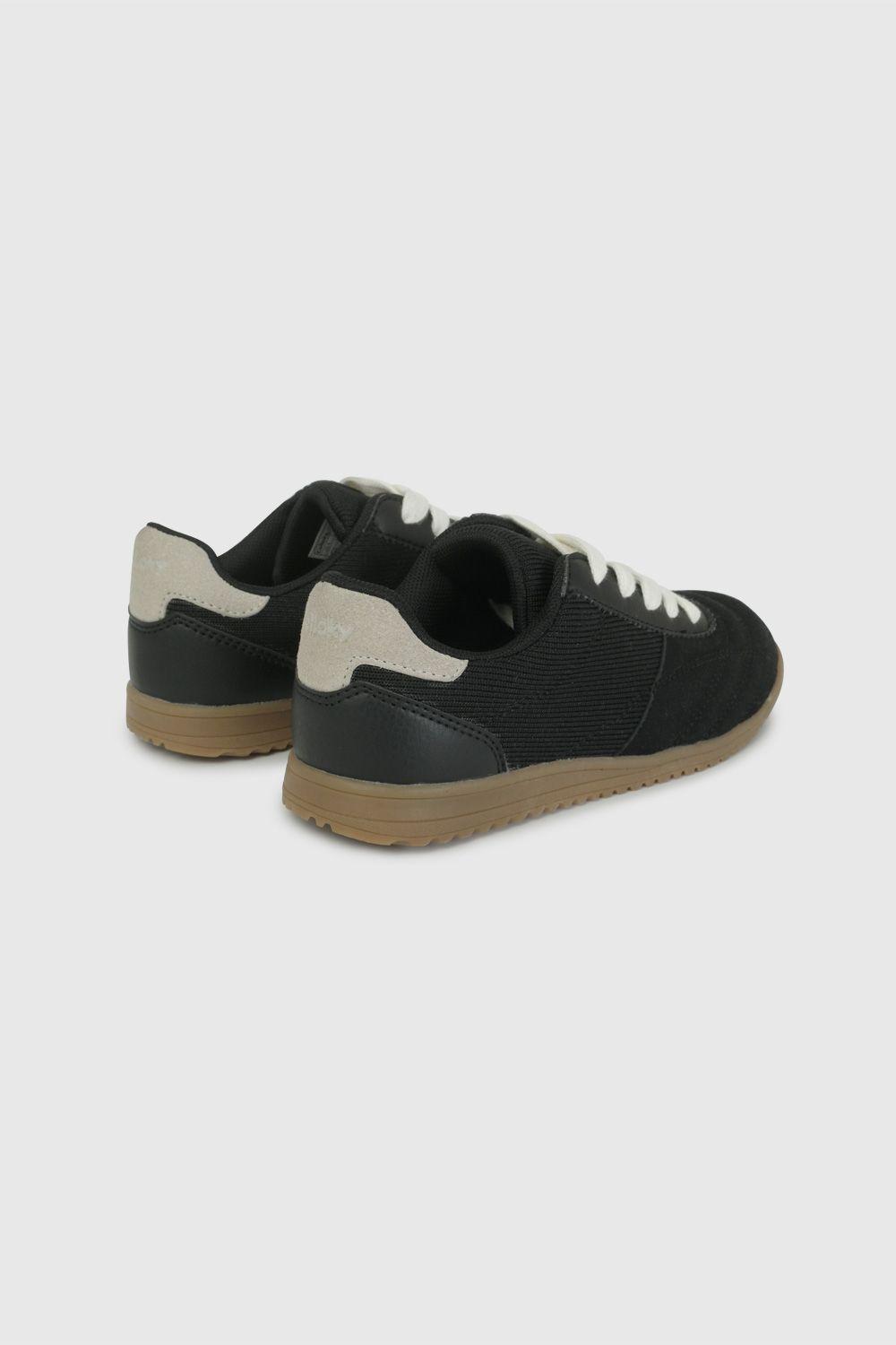 Zapatilla Urbana Negra 57270201V26-4