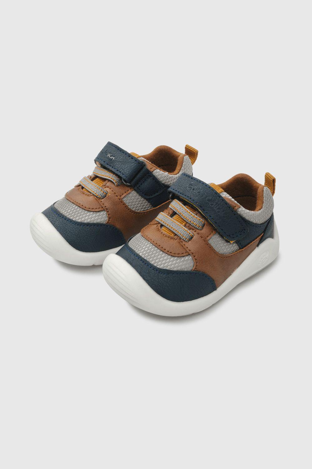 Zapatilla Colección Niño Café 27010260I24 19-0