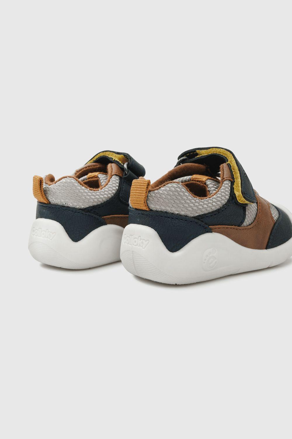 Zapatilla Colección Niño Café 27010260I24 19-4