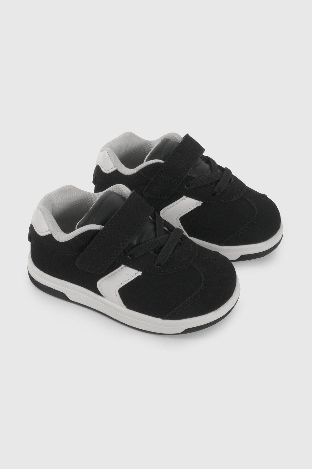 Zapatilla Urbana Negra  37070201V26-0