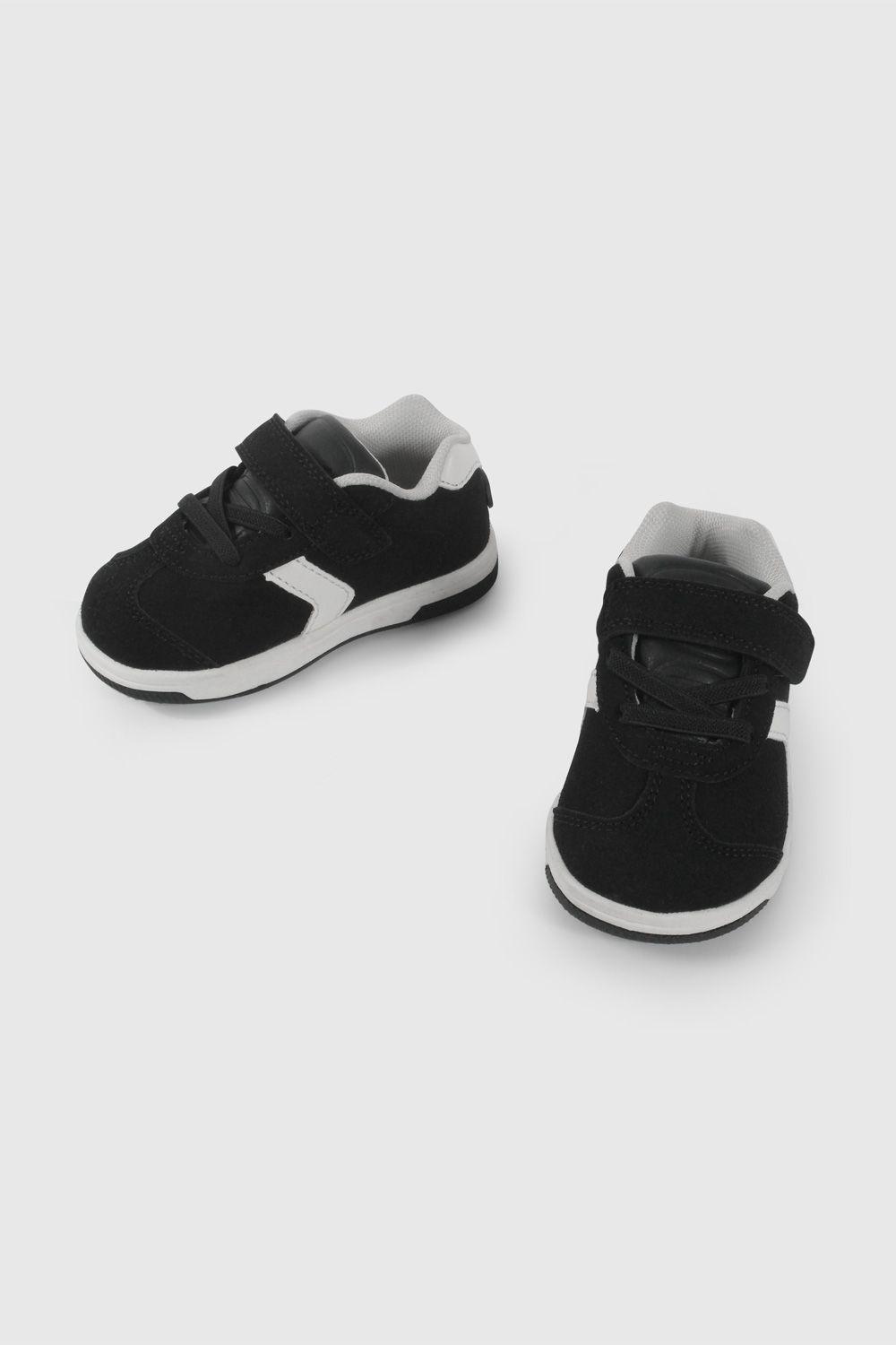 Zapatilla Urbana Negra  37070201V26-3