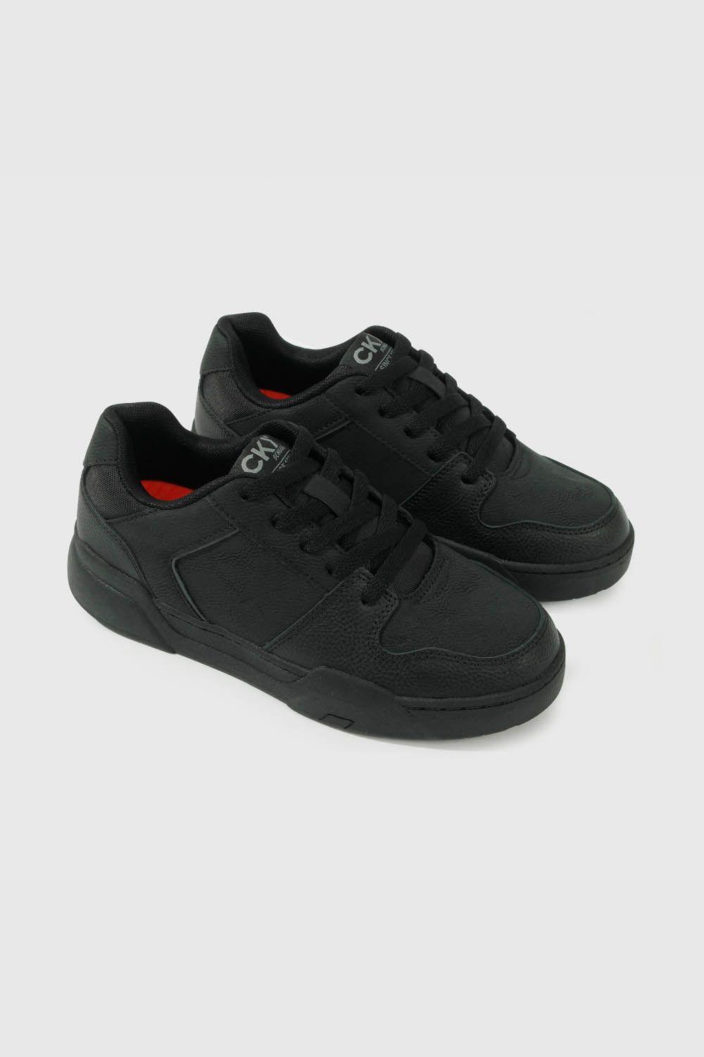 Zapatilla Escolar Negra con Cordón Niño-0