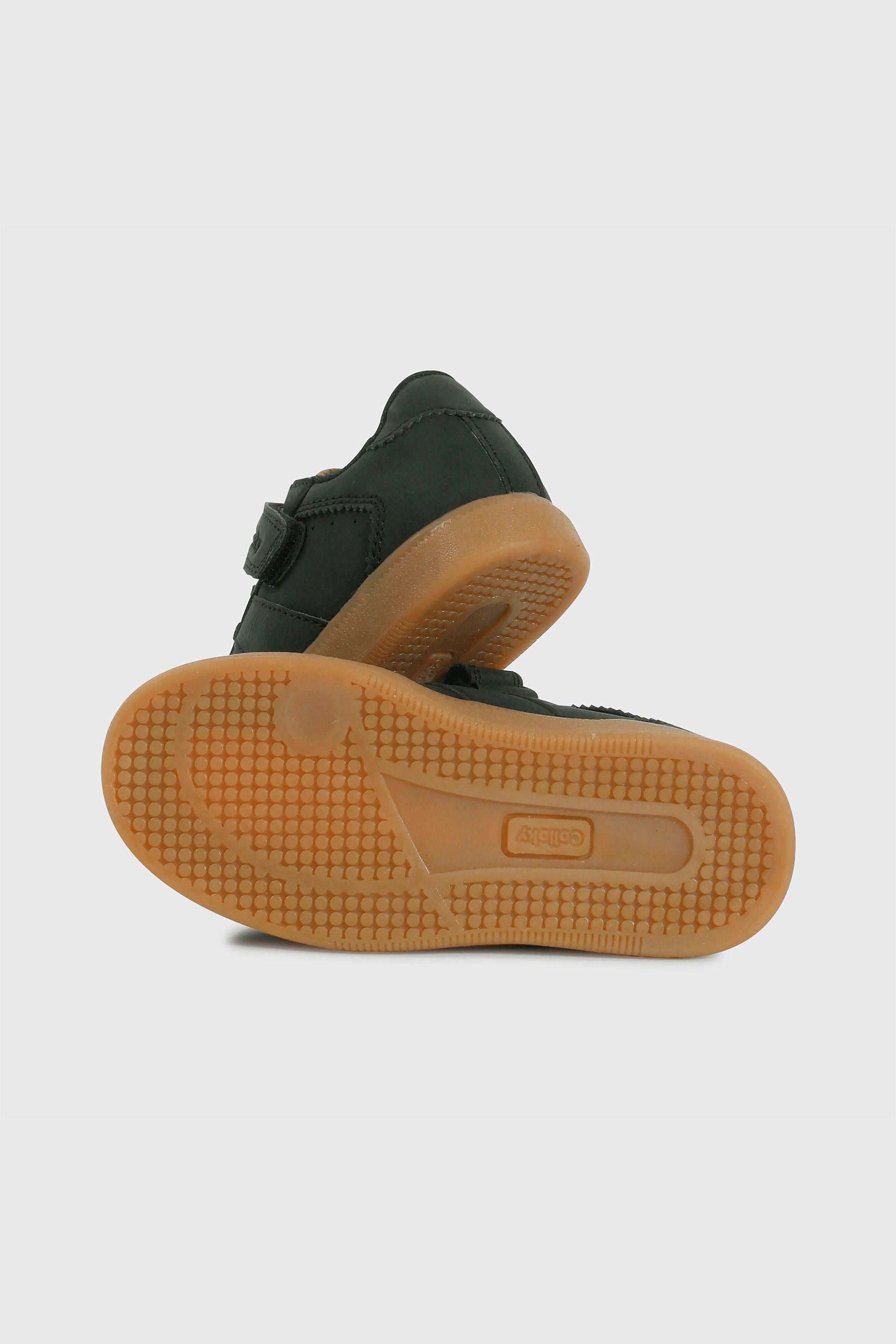 Zapatilla Caminante Lifestyle Unisex Negro Caña Baja con Cordón-2