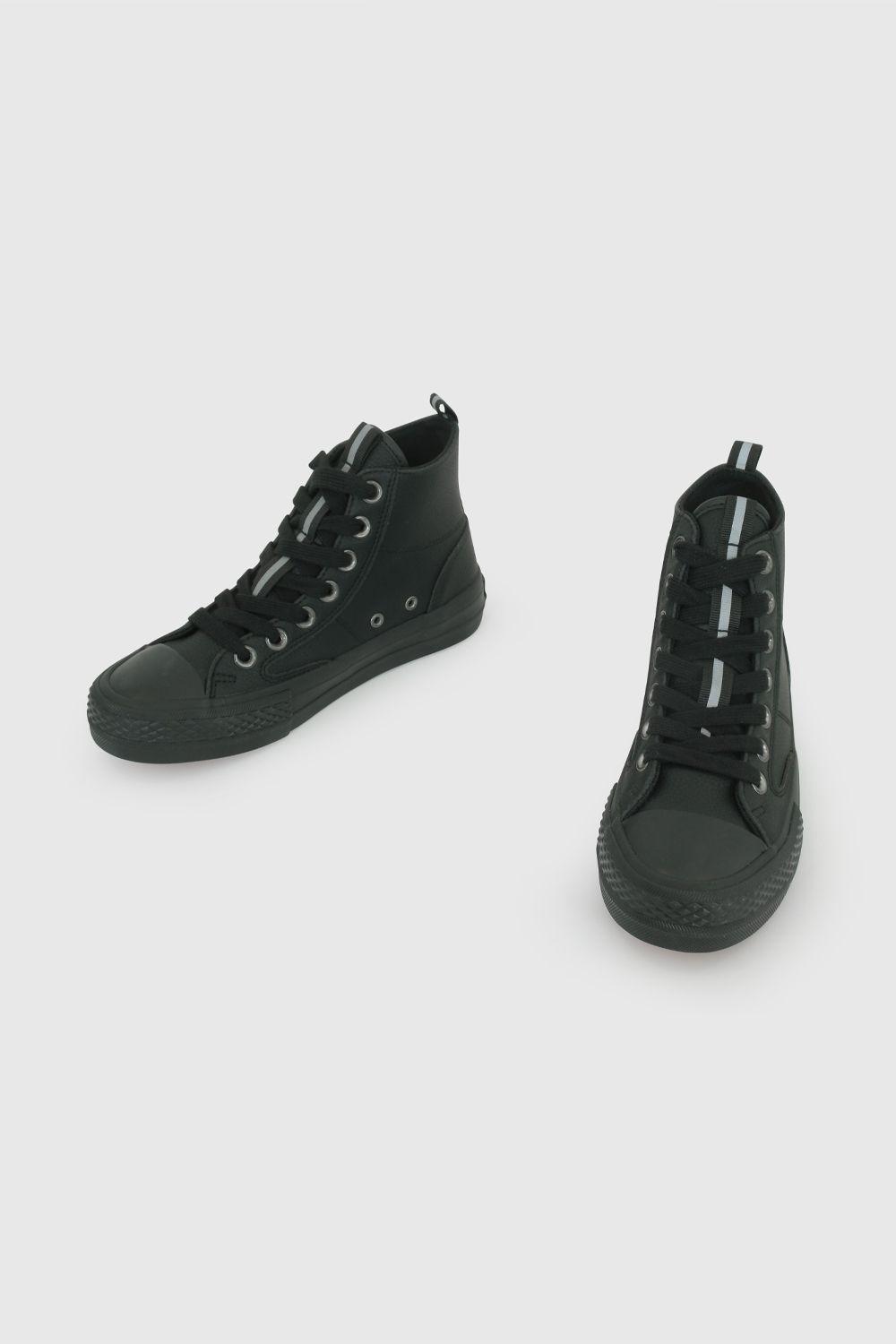 Zapato Escolar de Niña Negro con cordón-4