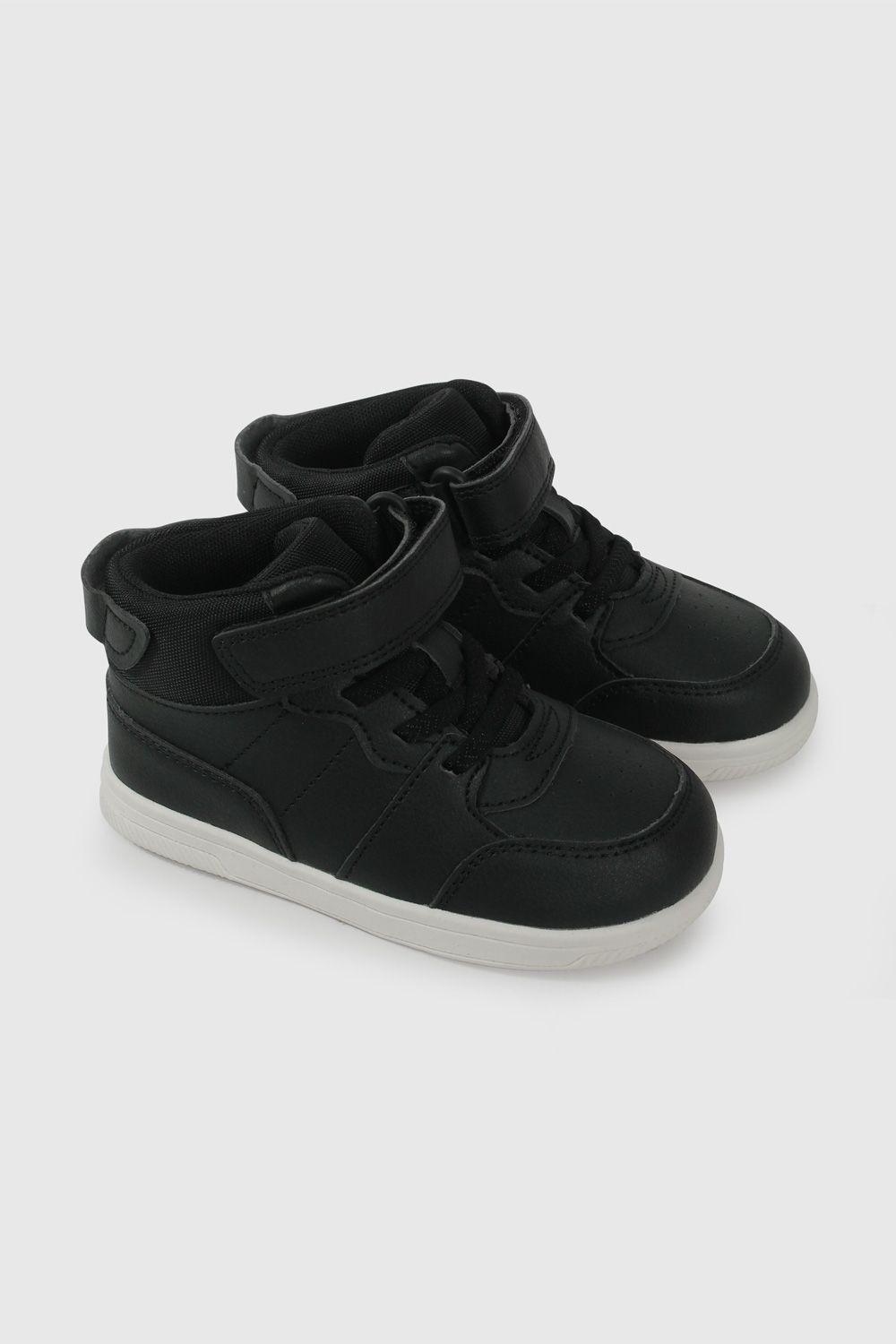 Zapatilla Urbana Negra Caña Alta 47250201V26-0