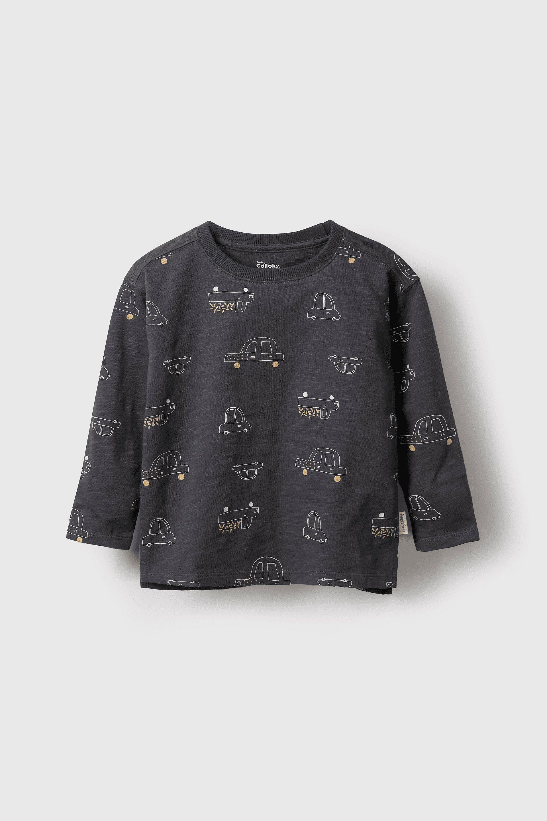 Polera negra con autos para niños, cómoda y divertida-0
