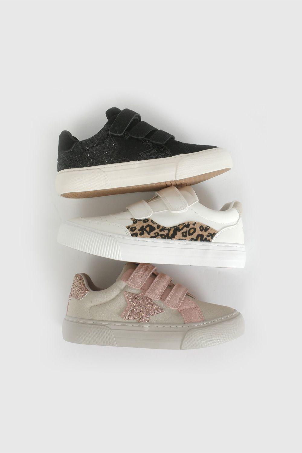 Zapatilla Blanca con Estrella y Animal Print 57060210V26-6