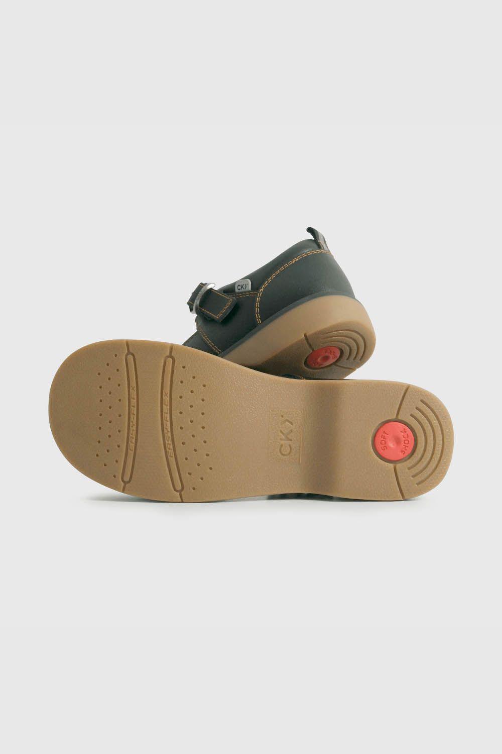 Reina Escolar Negra de Cuero con Hebilla Niña-2