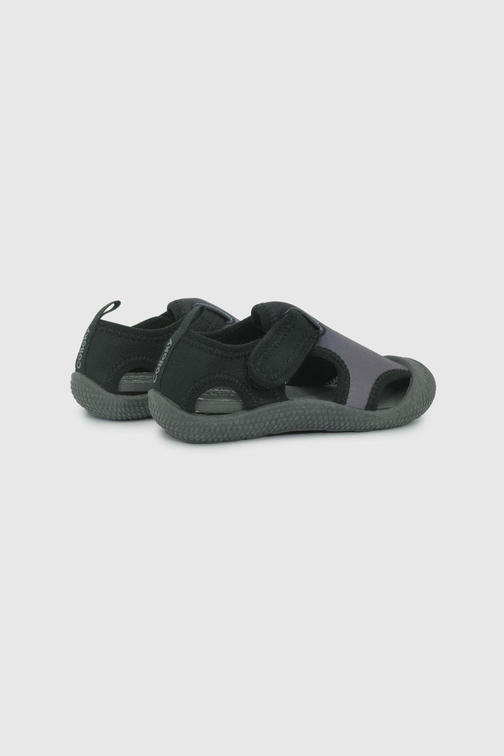 Zapato de Agua Negro de Caminante talla 21 a 27-4