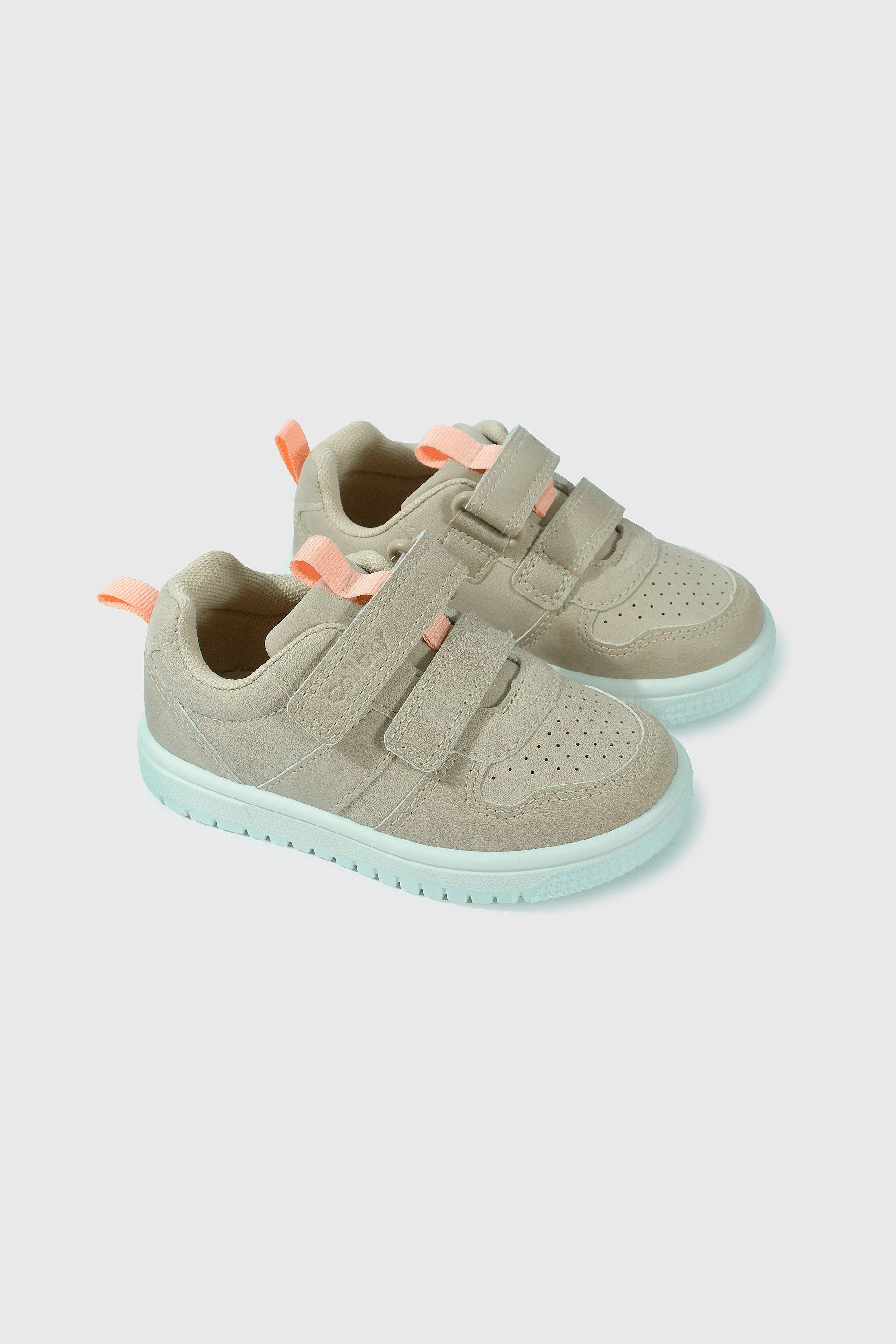 Zapatilla Lifestyle Beige de Niña-0