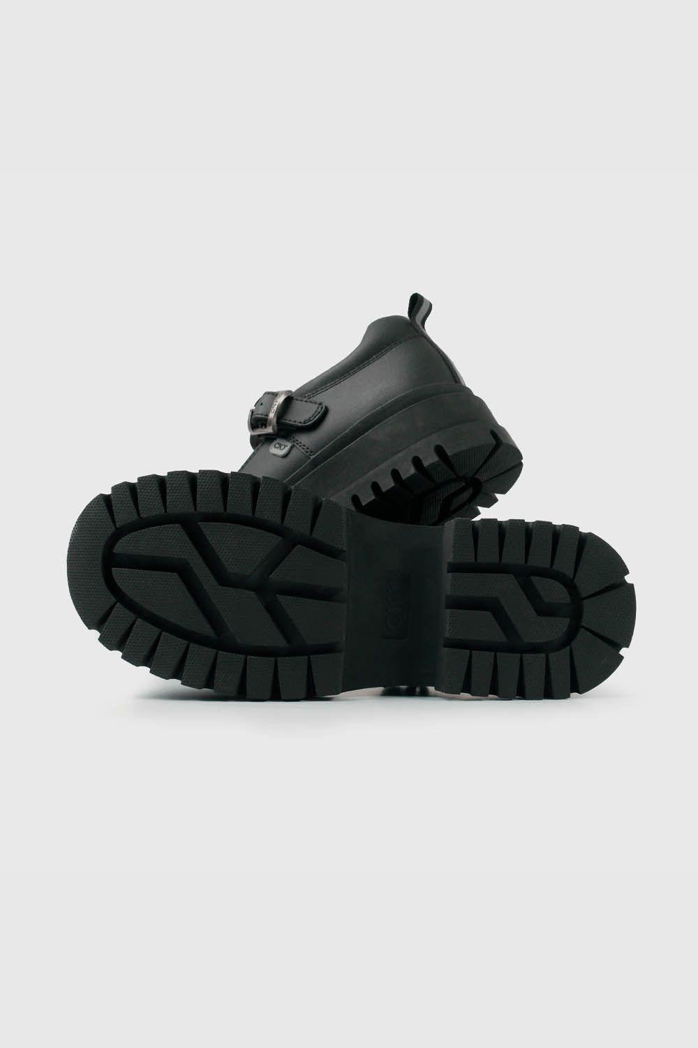 Reina Escolar Negra de Cuero con Plataforma y Hebilla Niña-2